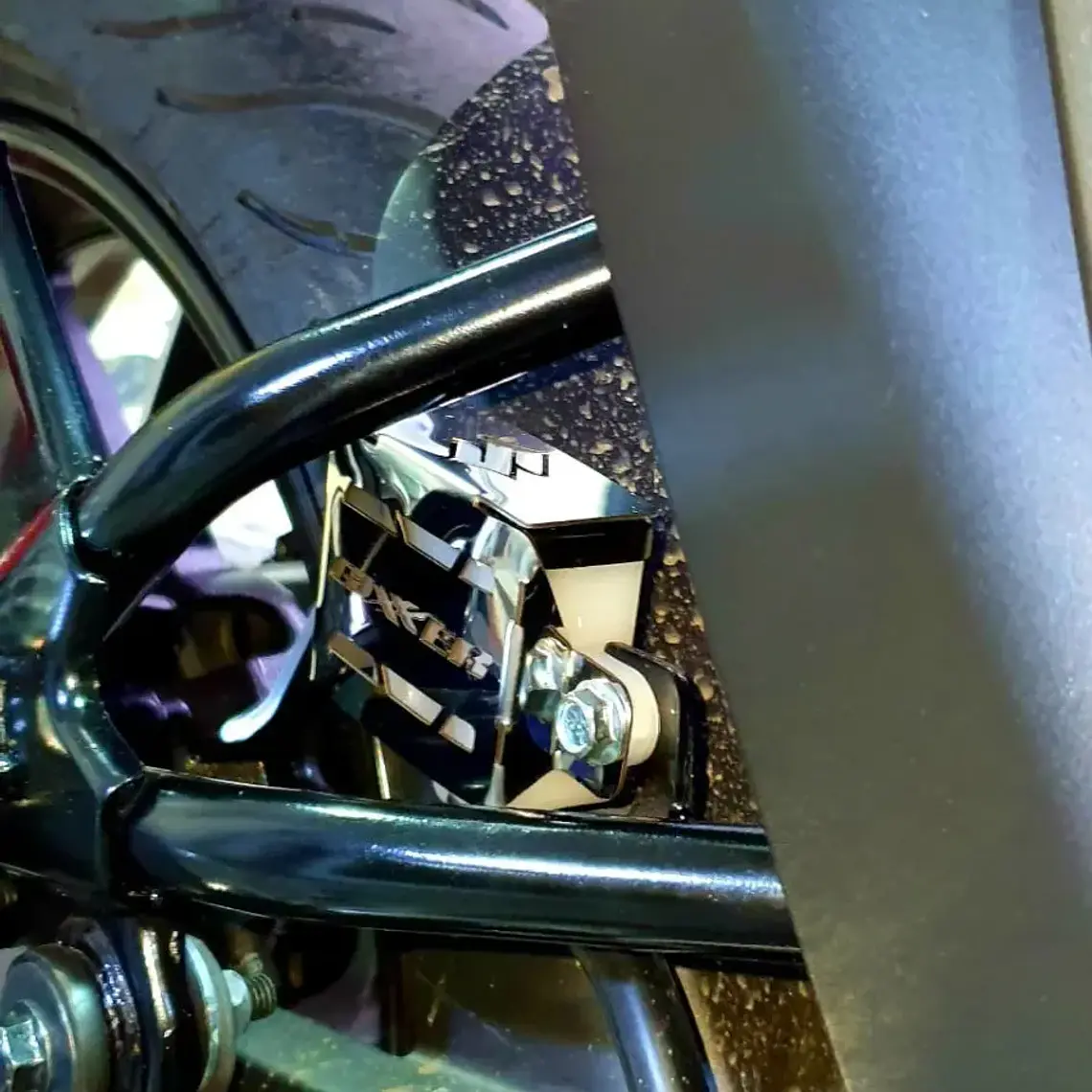PROTECTOR DE BOMBA FRENO TRASERA GIXXER 150 GIXXER 250 3D 2
