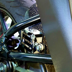 PROTECTOR DE BOMBA FRENO TRASERA GIXXER 150 GIXXER 250 3D
