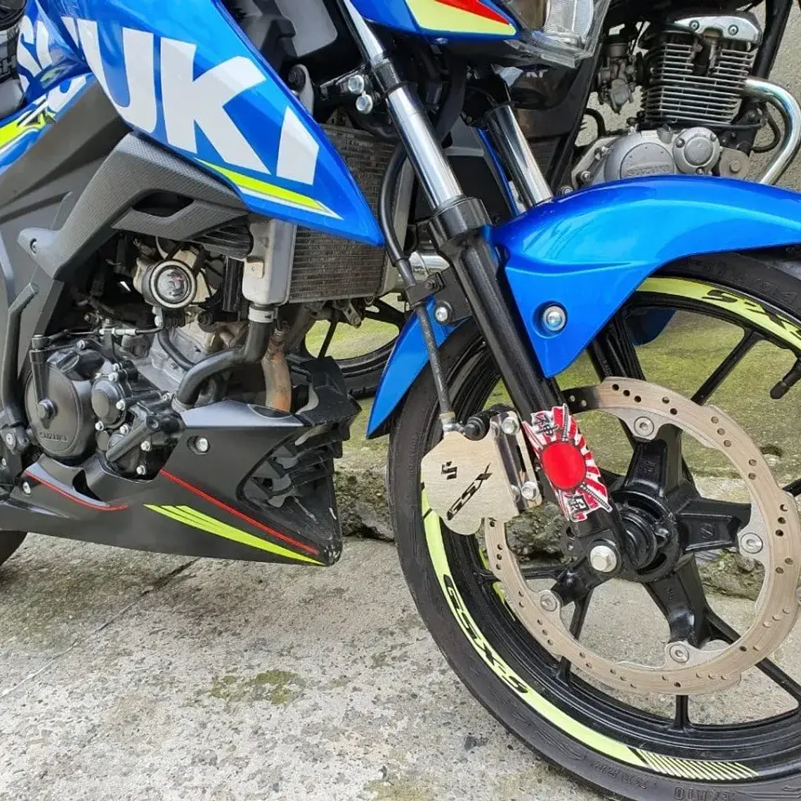 CALIPER GSX-S 150 2
