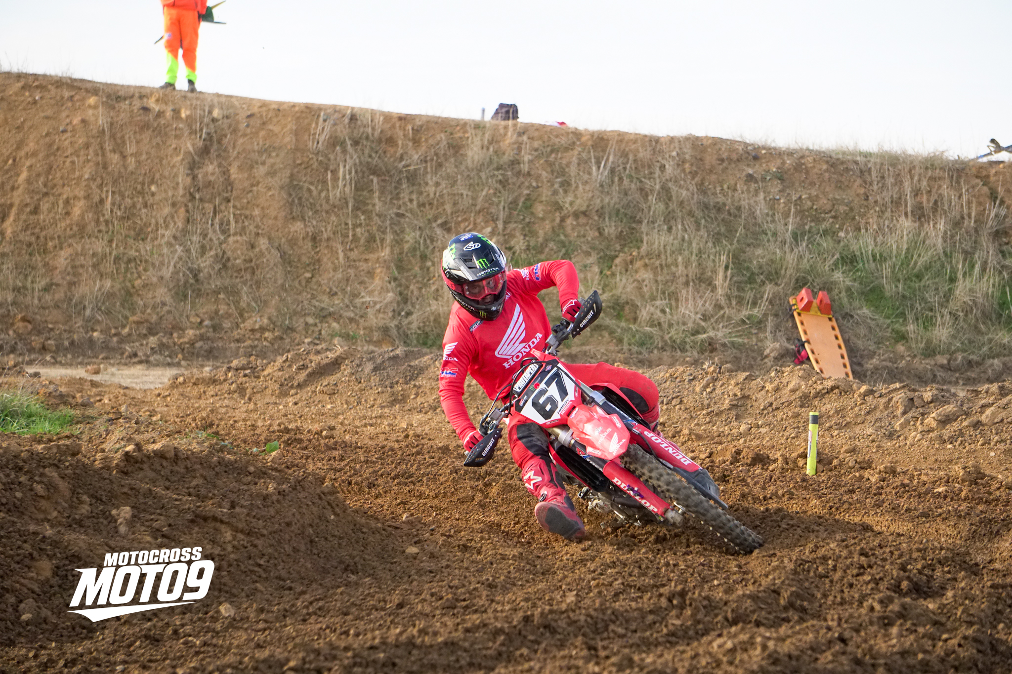 Hardy Muñoz regresó a Chile imponiendo autoridad en MX1A