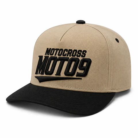 Gorra Snapback Premium MOTO9 | Beige & Negro | Bordado 3D