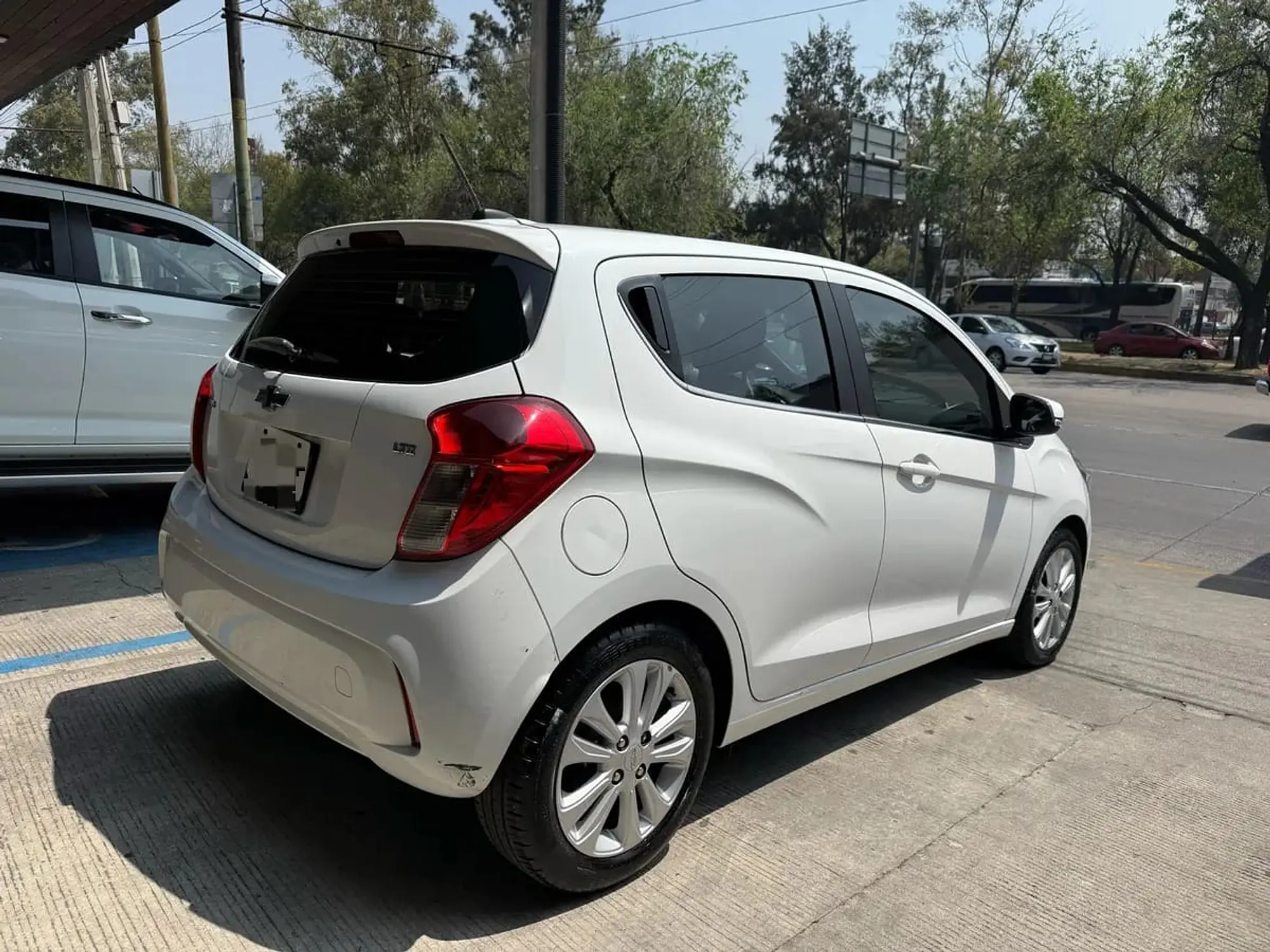 CHEVROLET SPARK 1.4 LTZ MT 2018 3