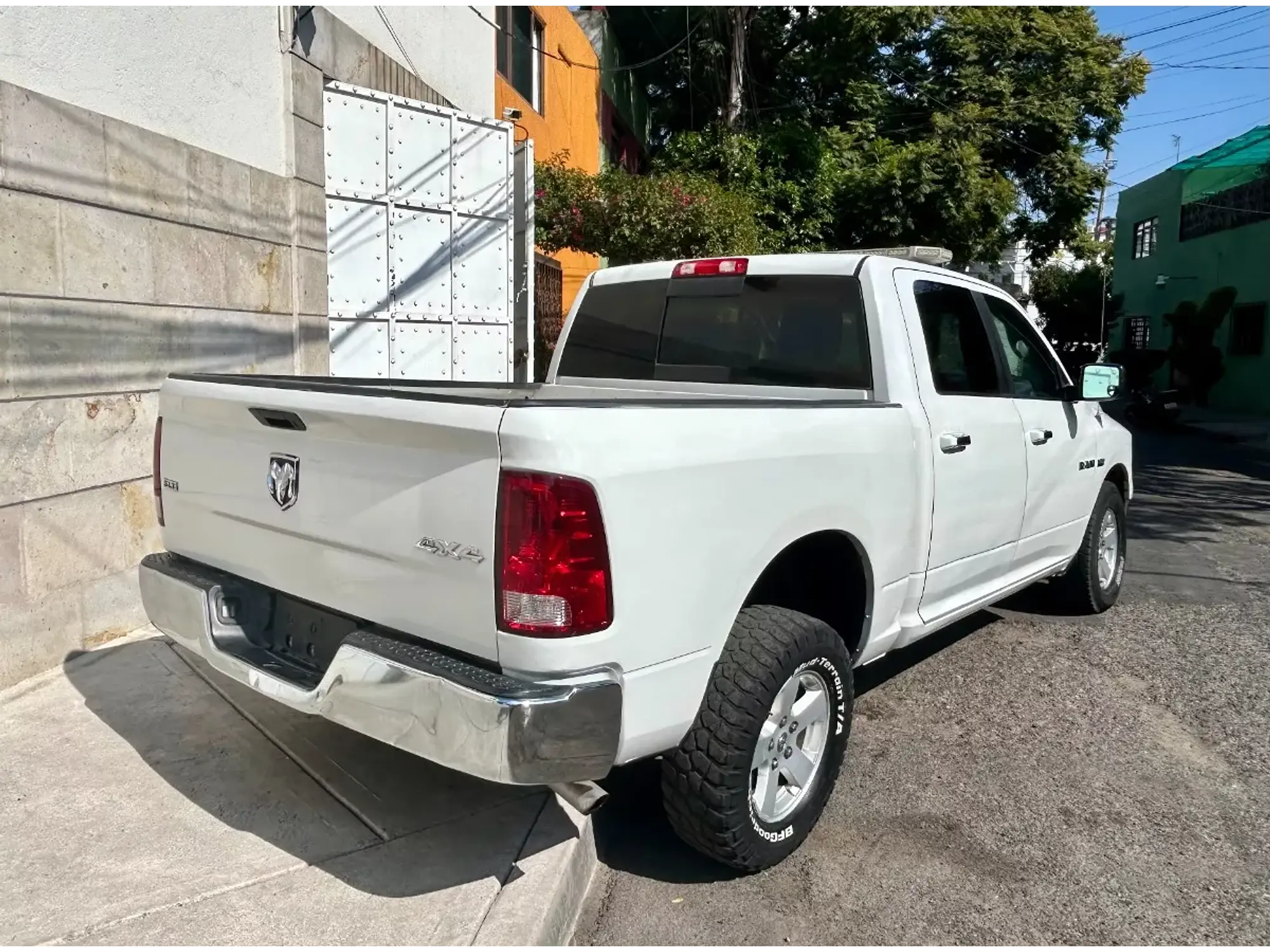 DODGE RAM 2500 5.7 CREW CAB SLT 4X4 MT 2012 5