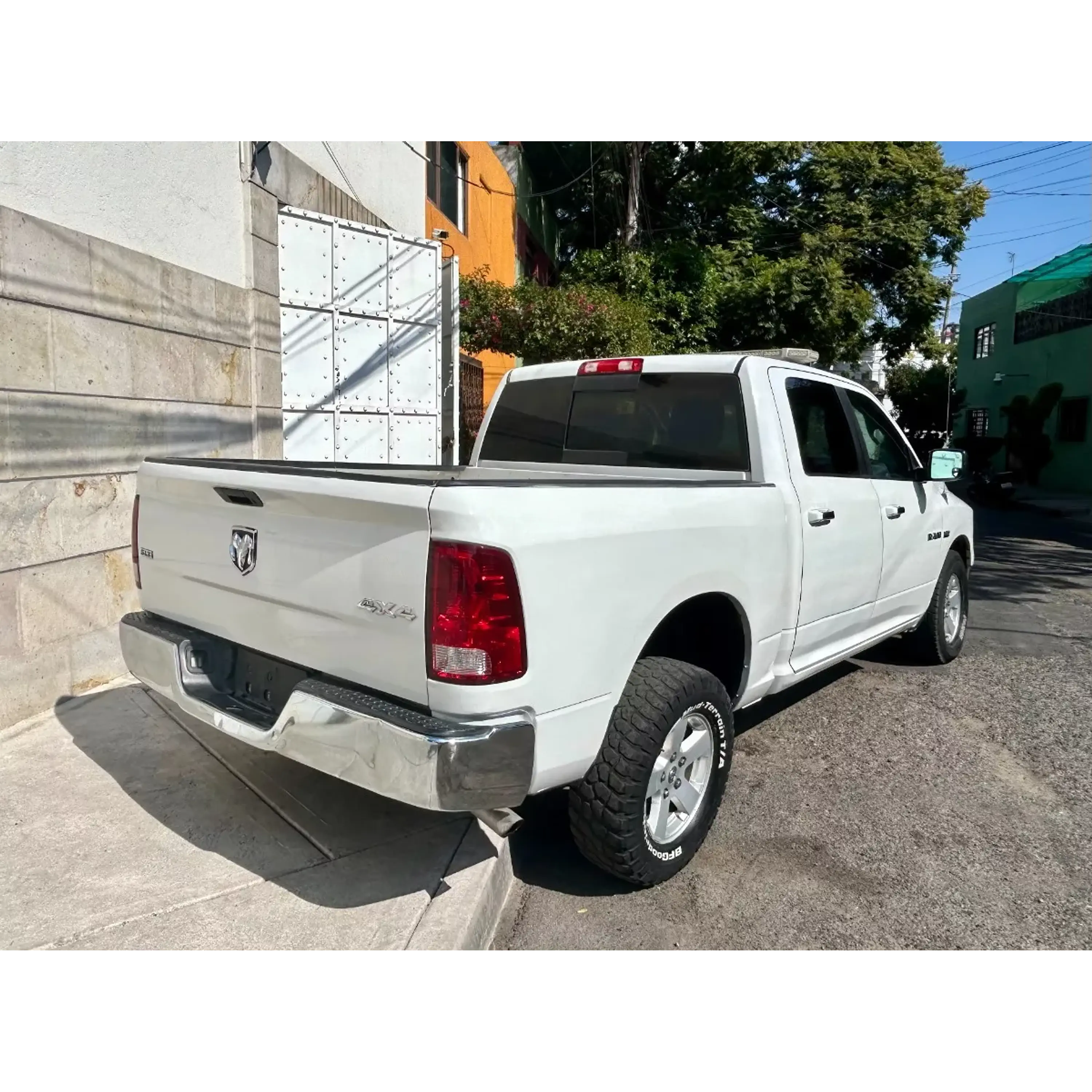 DODGE RAM 2500 5.7 CREW CAB SLT 4X4 MT 2012 5