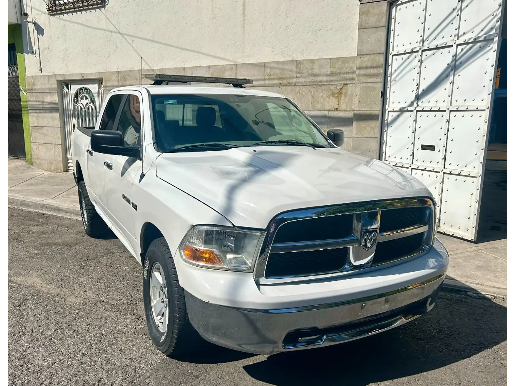 DODGE RAM 2500 5.7 CREW CAB SLT 4X4 MT 2012 2