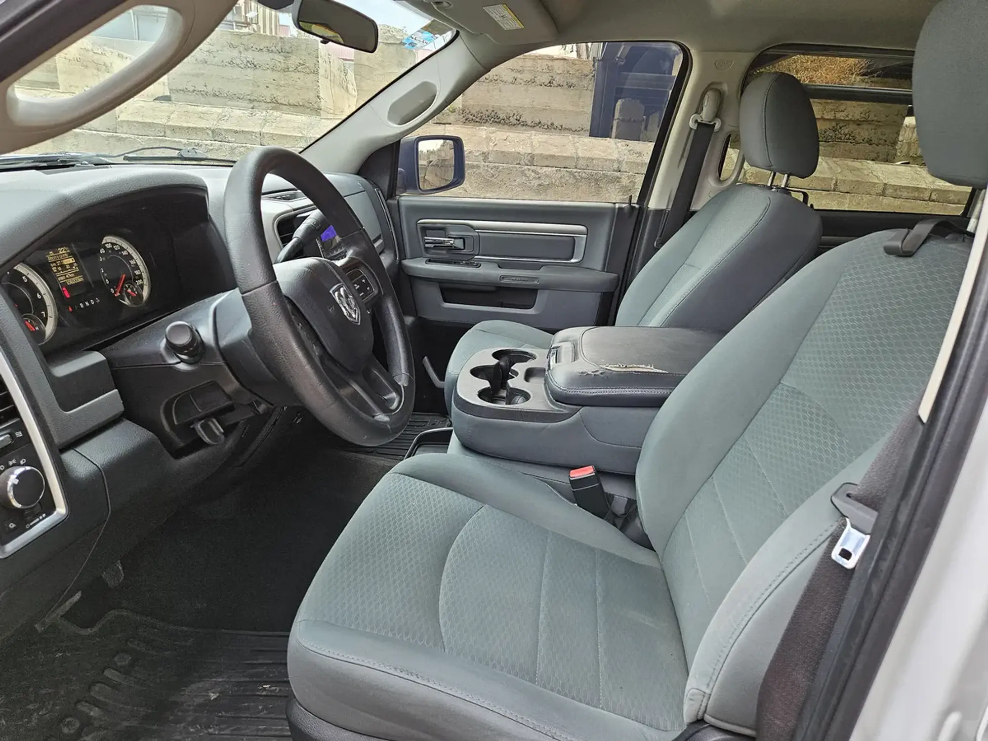 DODGE RAM 2500 5.7L CREW CAB SLT 4X4 MT 2016 9