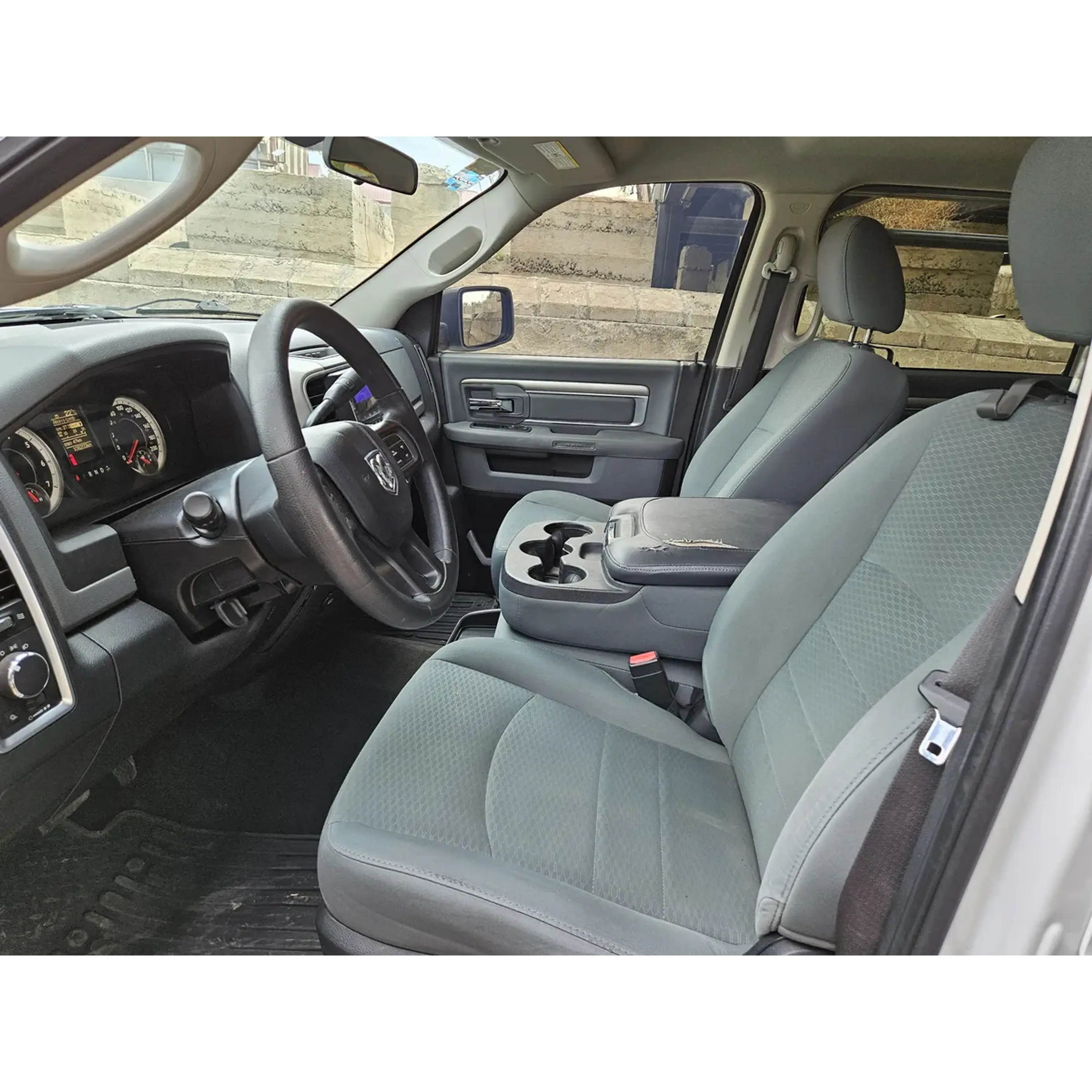DODGE RAM 2500 5.7L CREW CAB SLT 4X4 MT 2016 9