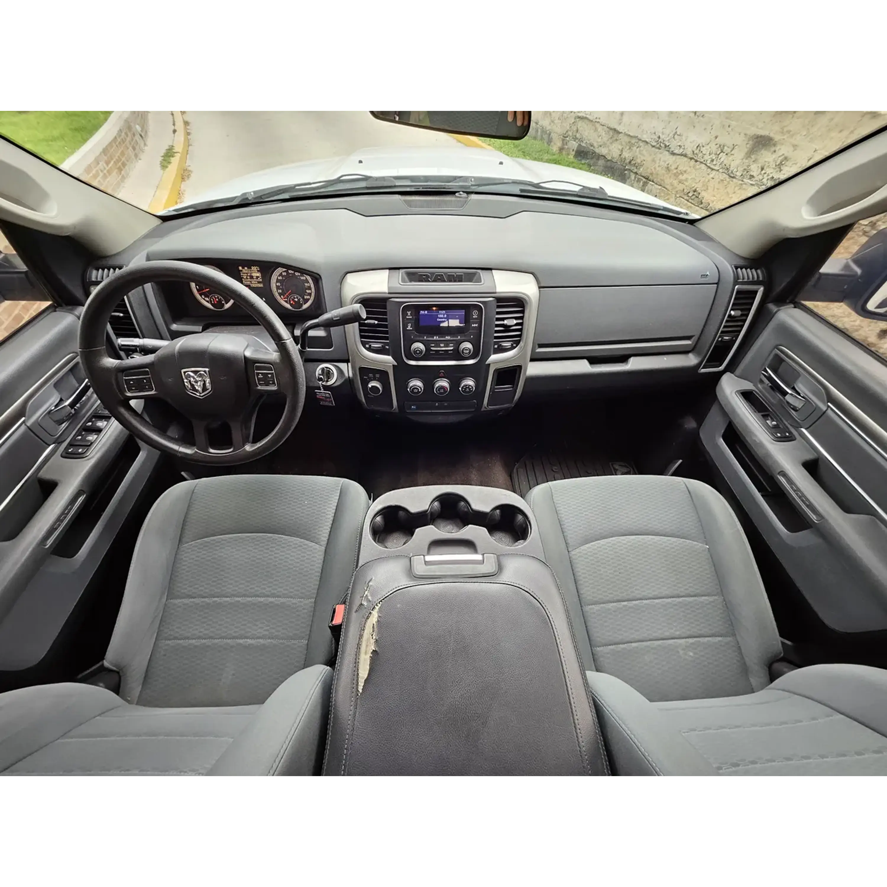 DODGE RAM 2500 5.7L CREW CAB SLT 4X4 MT 2016 8