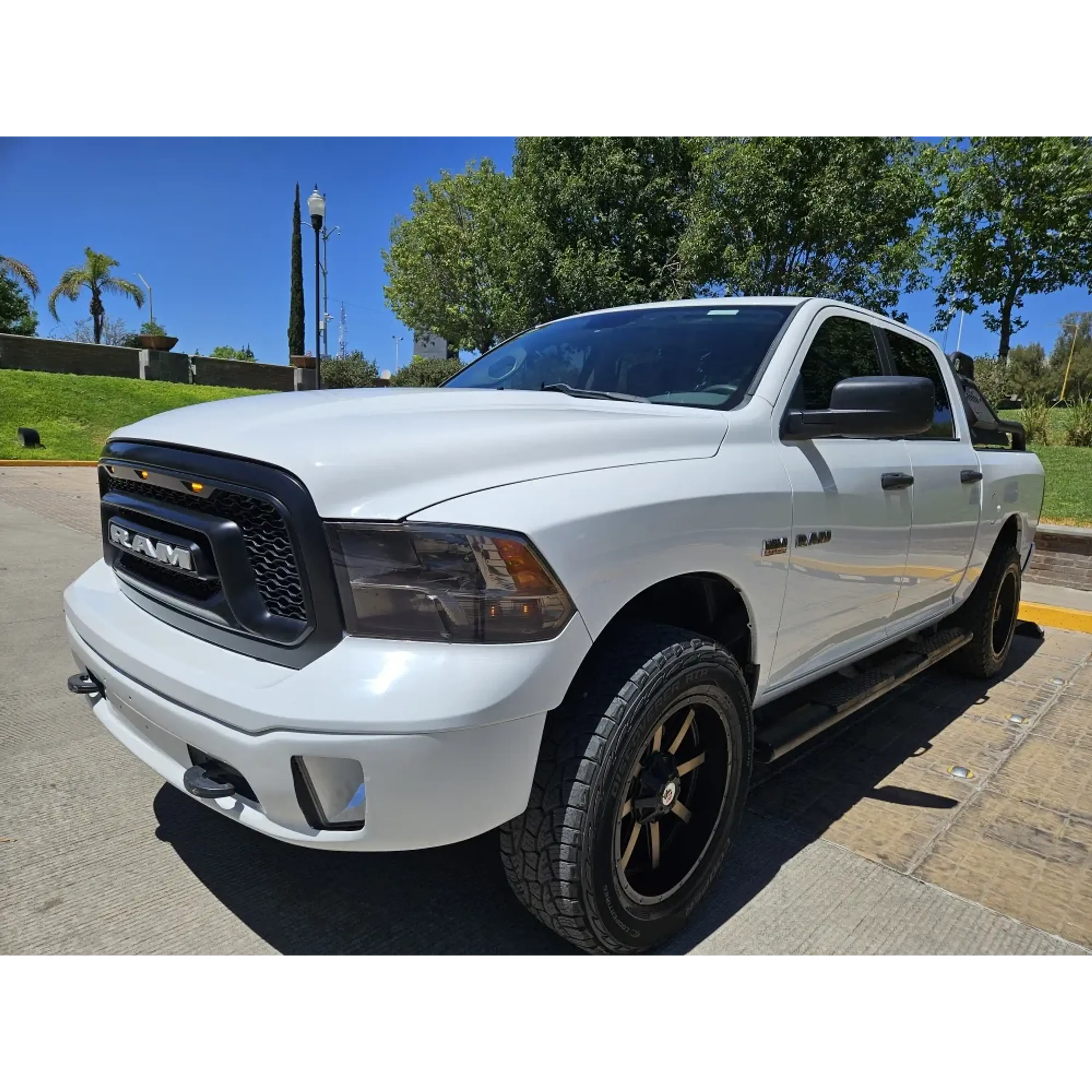 DODGE RAM 2500 5.7L CREW CAB SLT 4X4 MT 2016 3