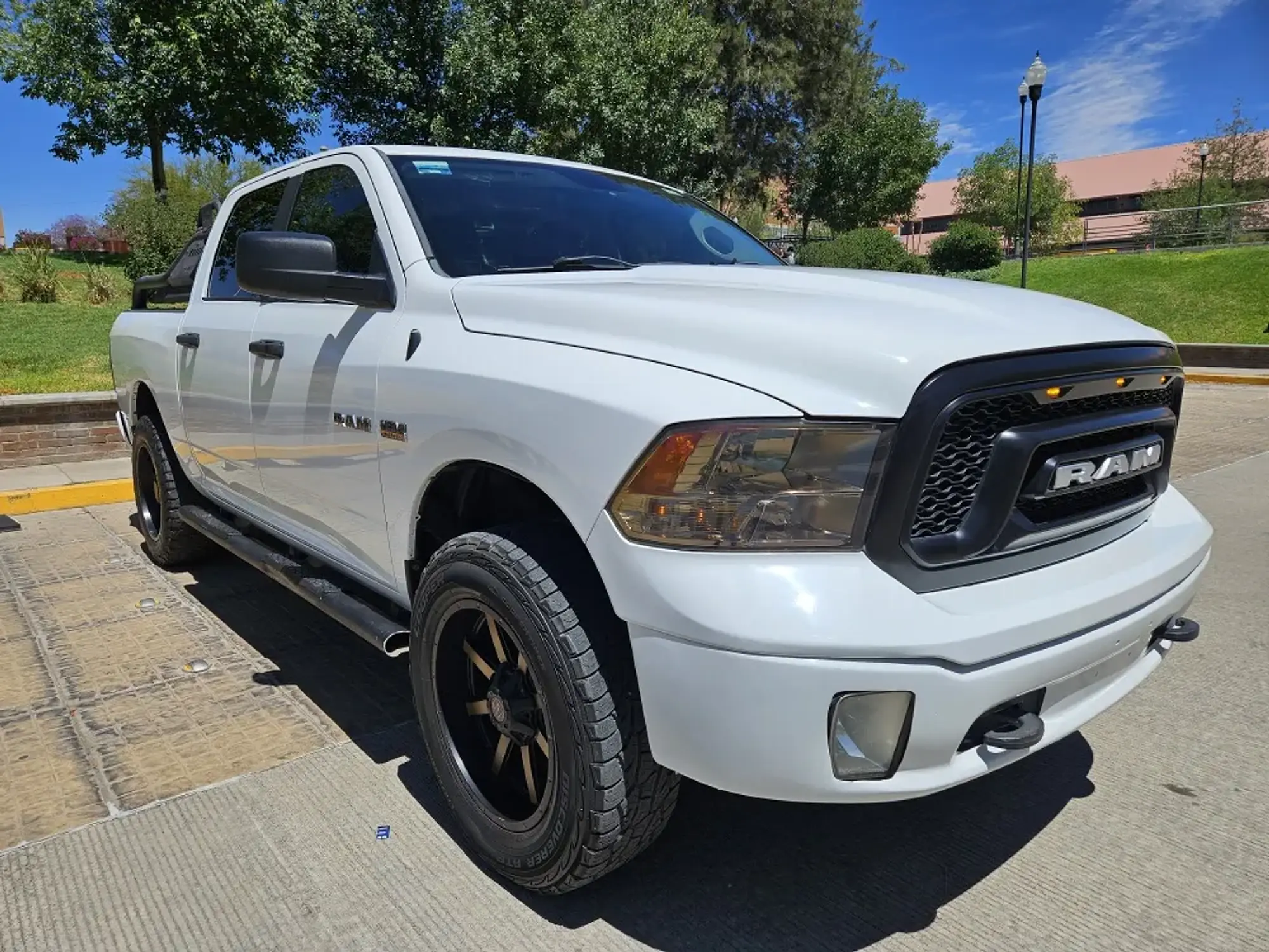 DODGE RAM 2500 5.7L CREW CAB SLT 4X4 MT 2016 1