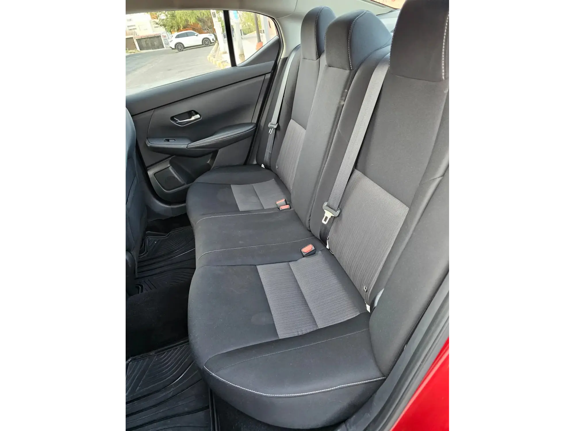 NISSAN SENTRA 1.8 ADVANCE MT 2022 10
