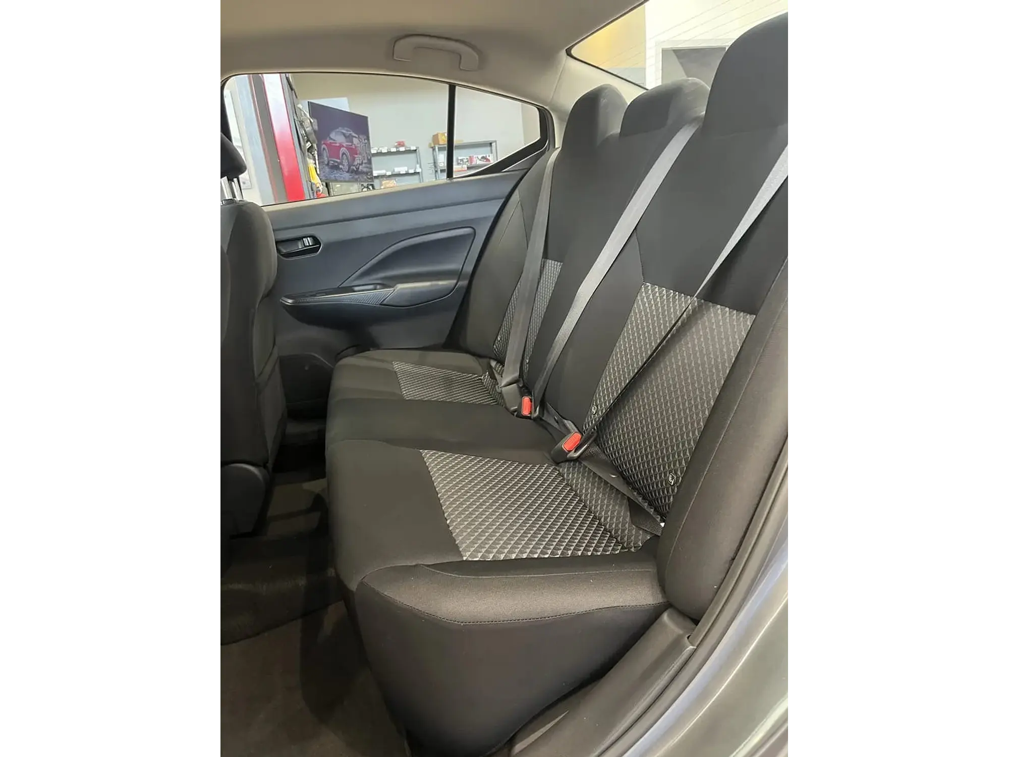 NISSAN VERSA 1.6 SENSE MT 2025 9