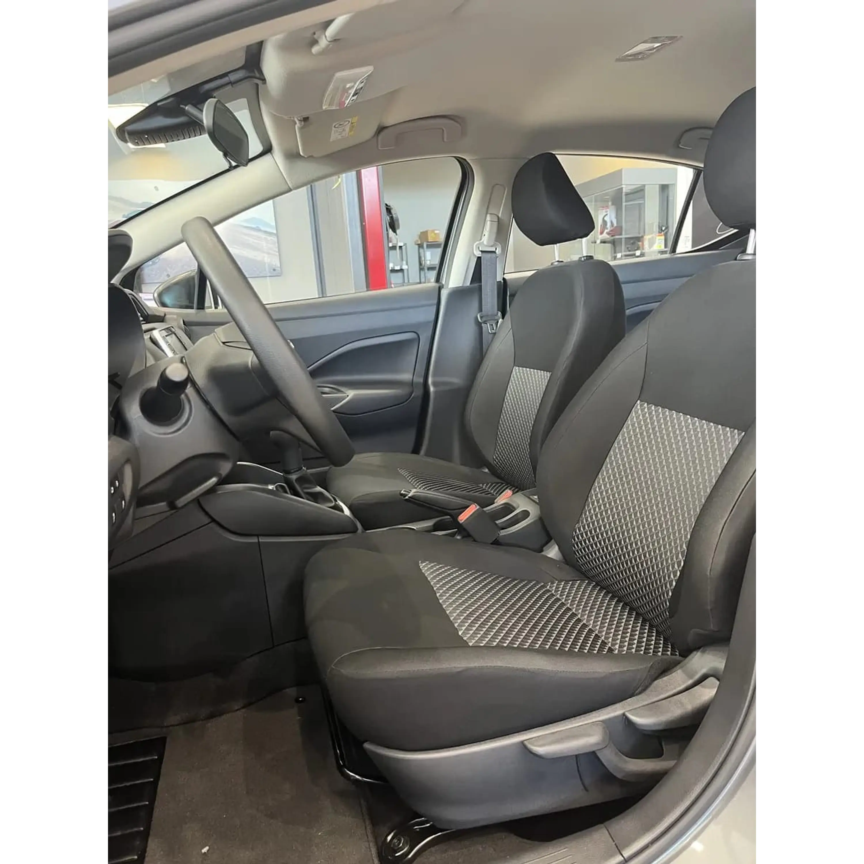 NISSAN VERSA 1.6 SENSE MT 2025 8