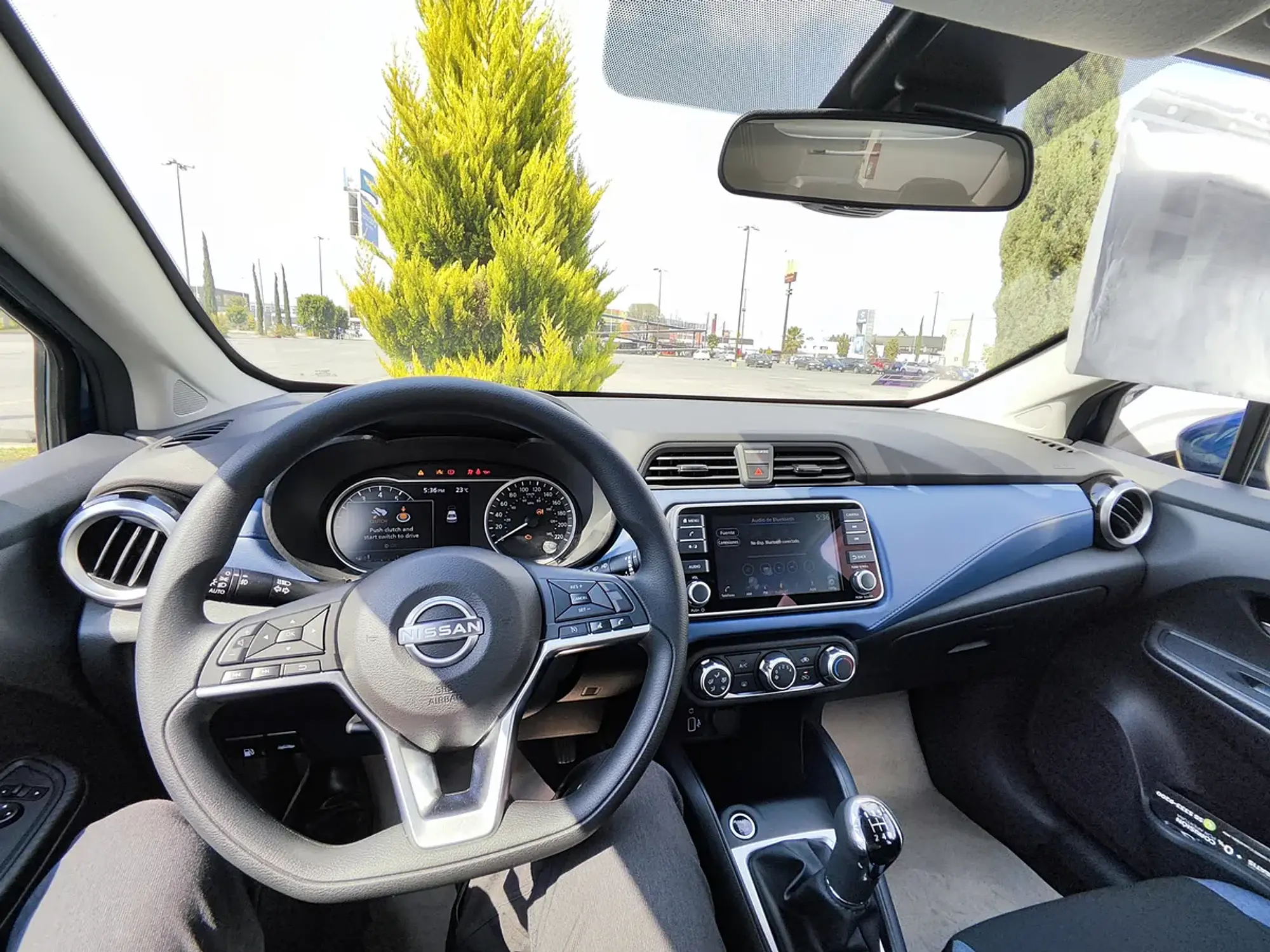NISSAN VERSA 1.6 ADVANCE MT 2025 5