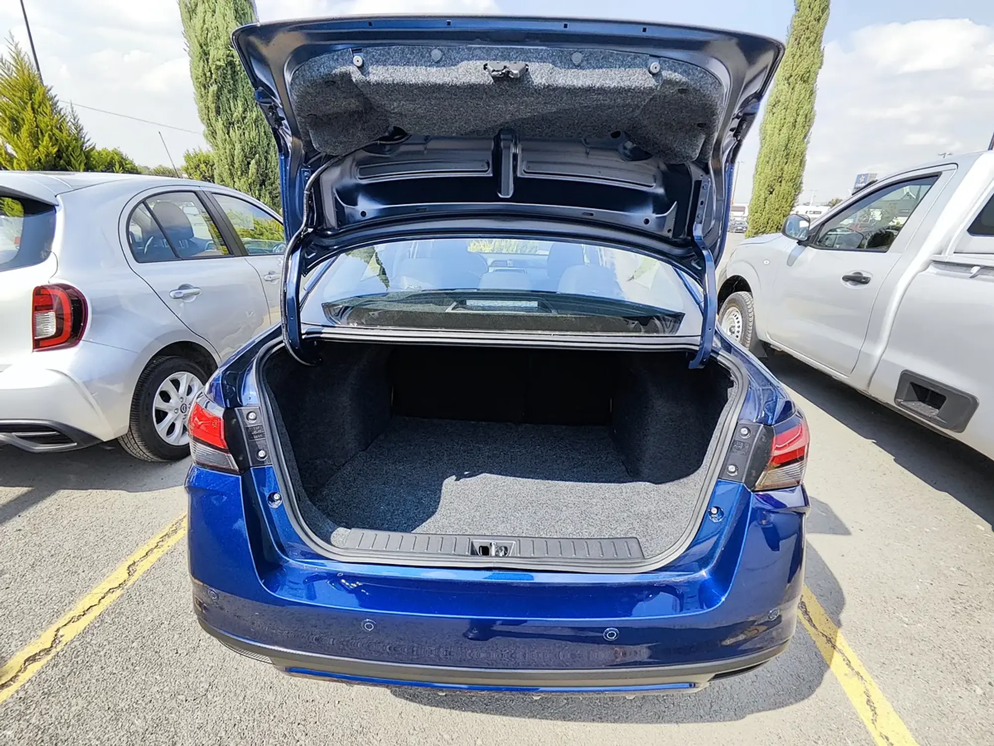 NISSAN VERSA 1.6 ADVANCE MT 2025 3