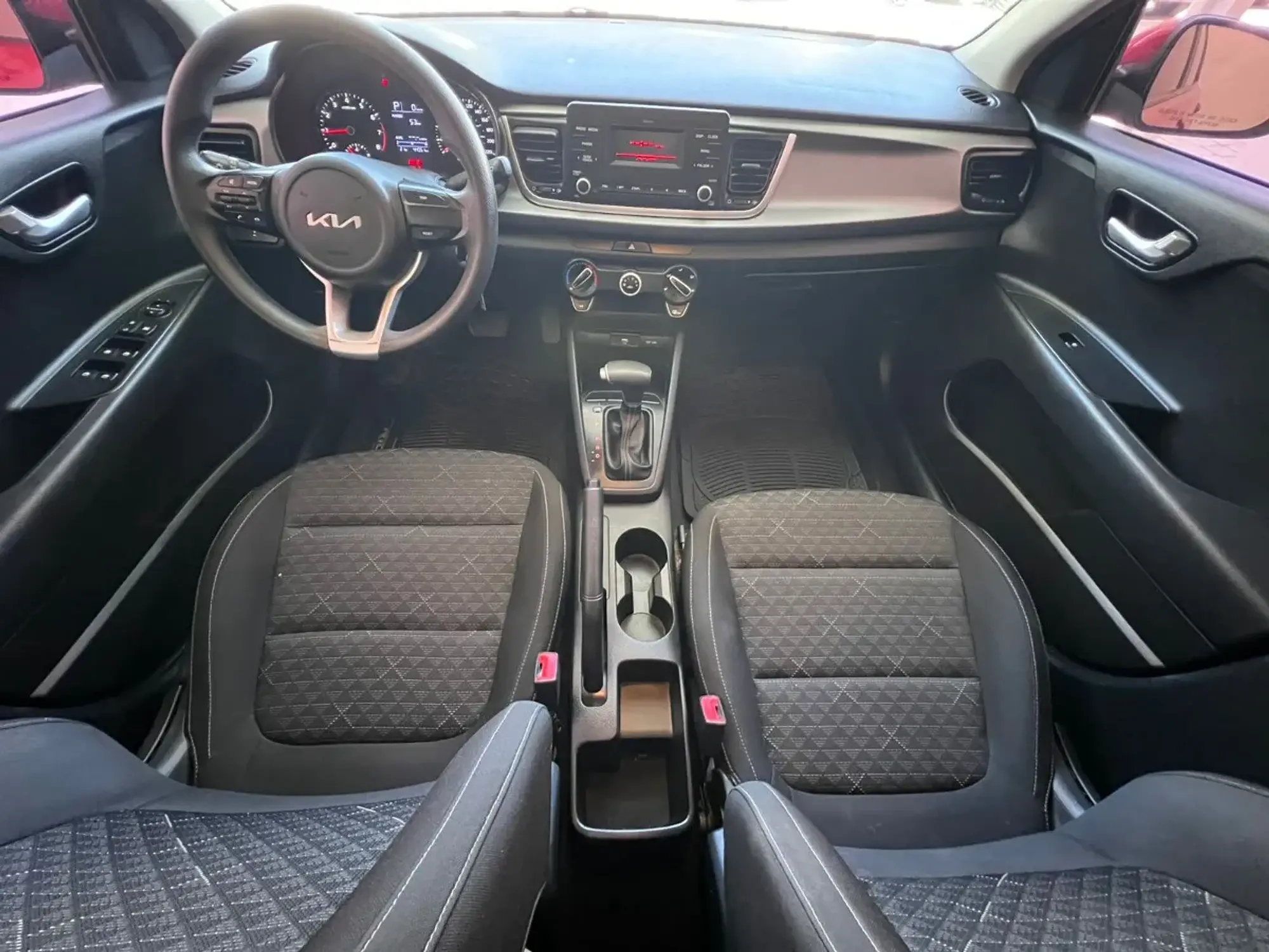 KIA RIO 1.6 AT 2023 8