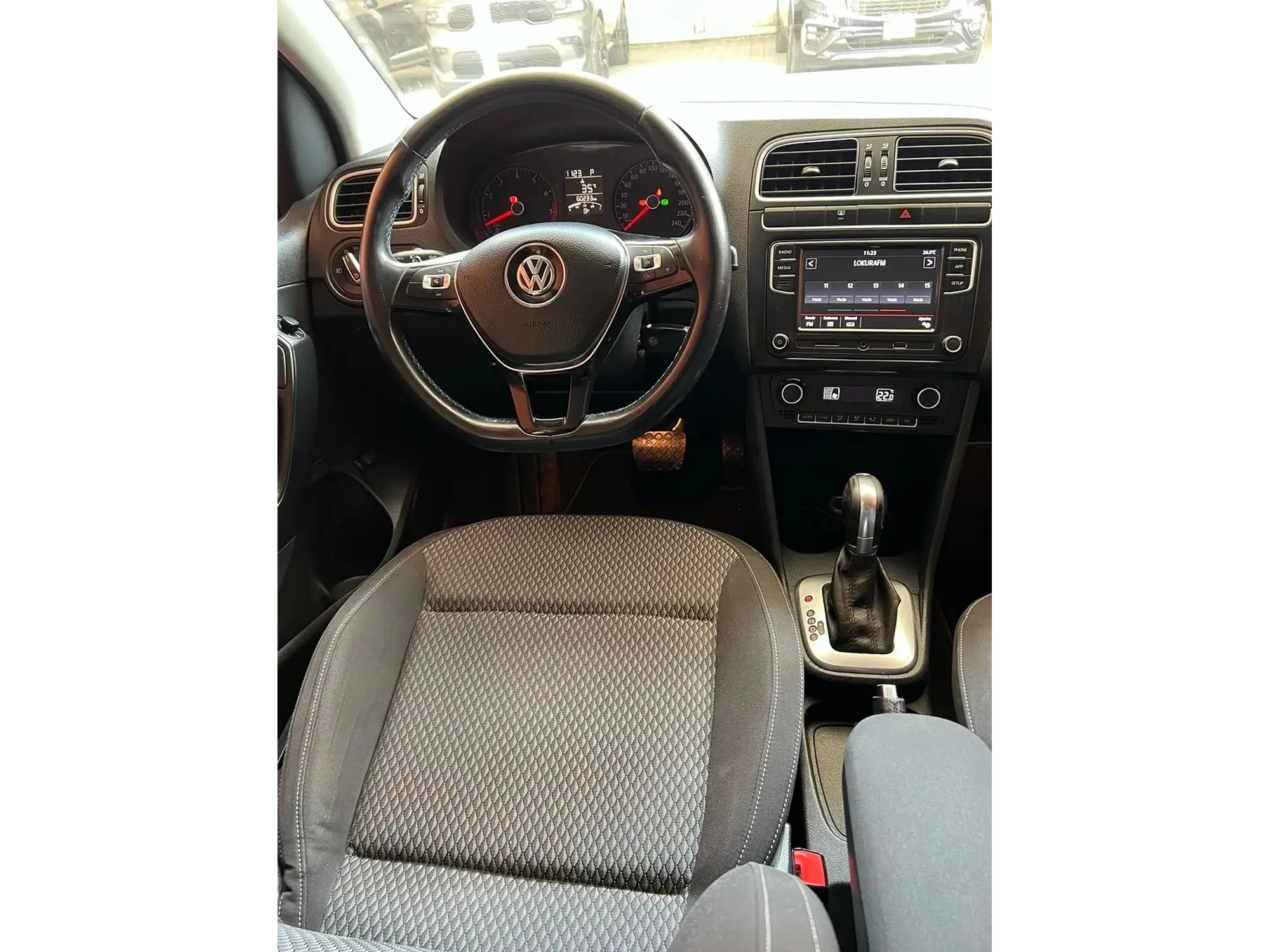 VOLKSWAGEN VENTO COMFORTLINE PLUS AT 2020 8