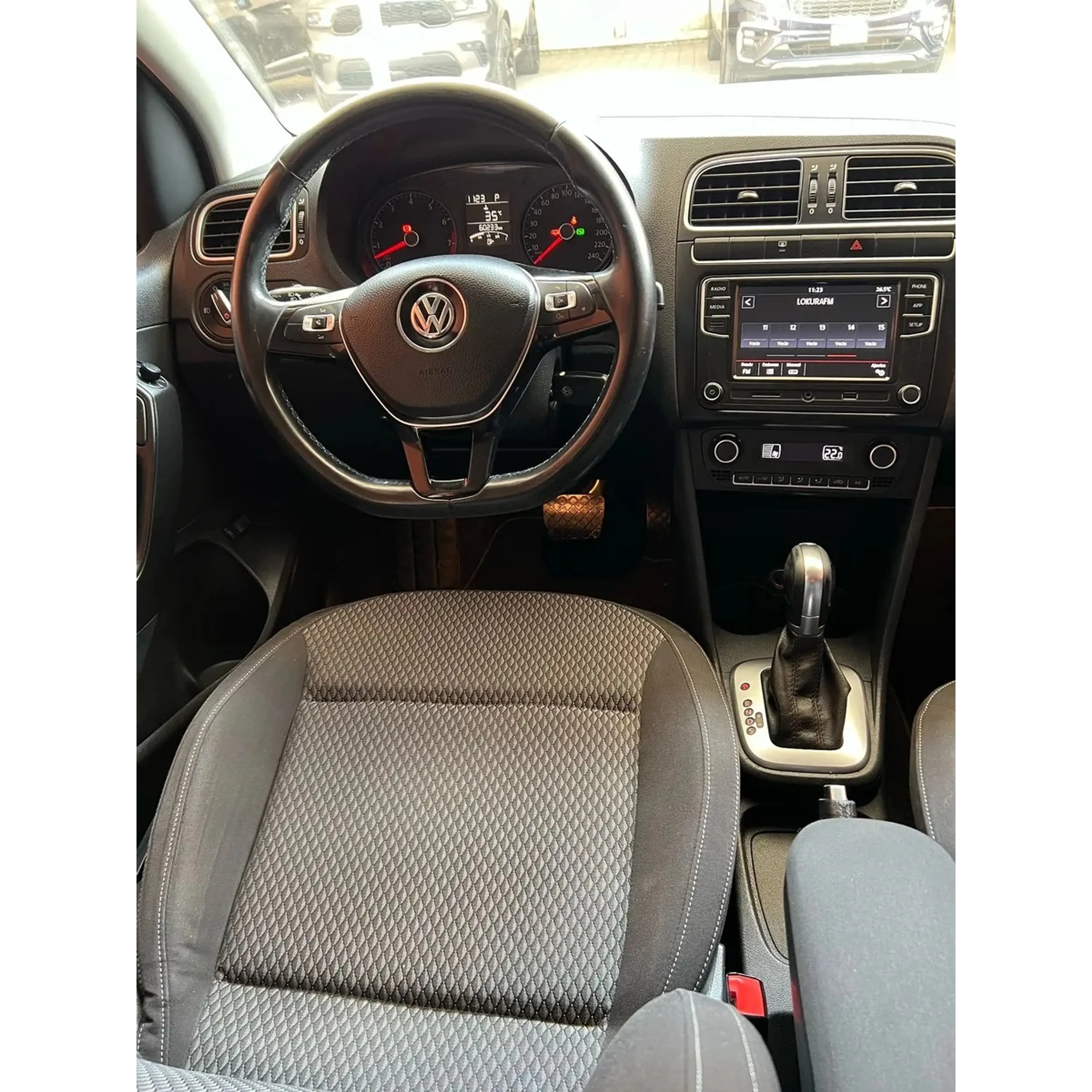 VOLKSWAGEN VENTO COMFORTLINE PLUS AT 2020 8