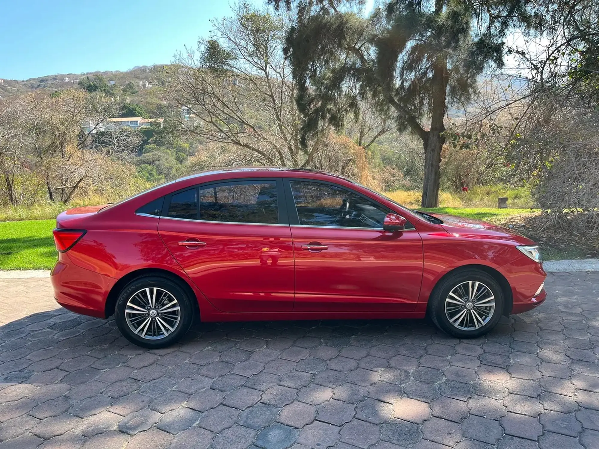 MG 5 1.5 ELEGANCE CVT 2024 2
