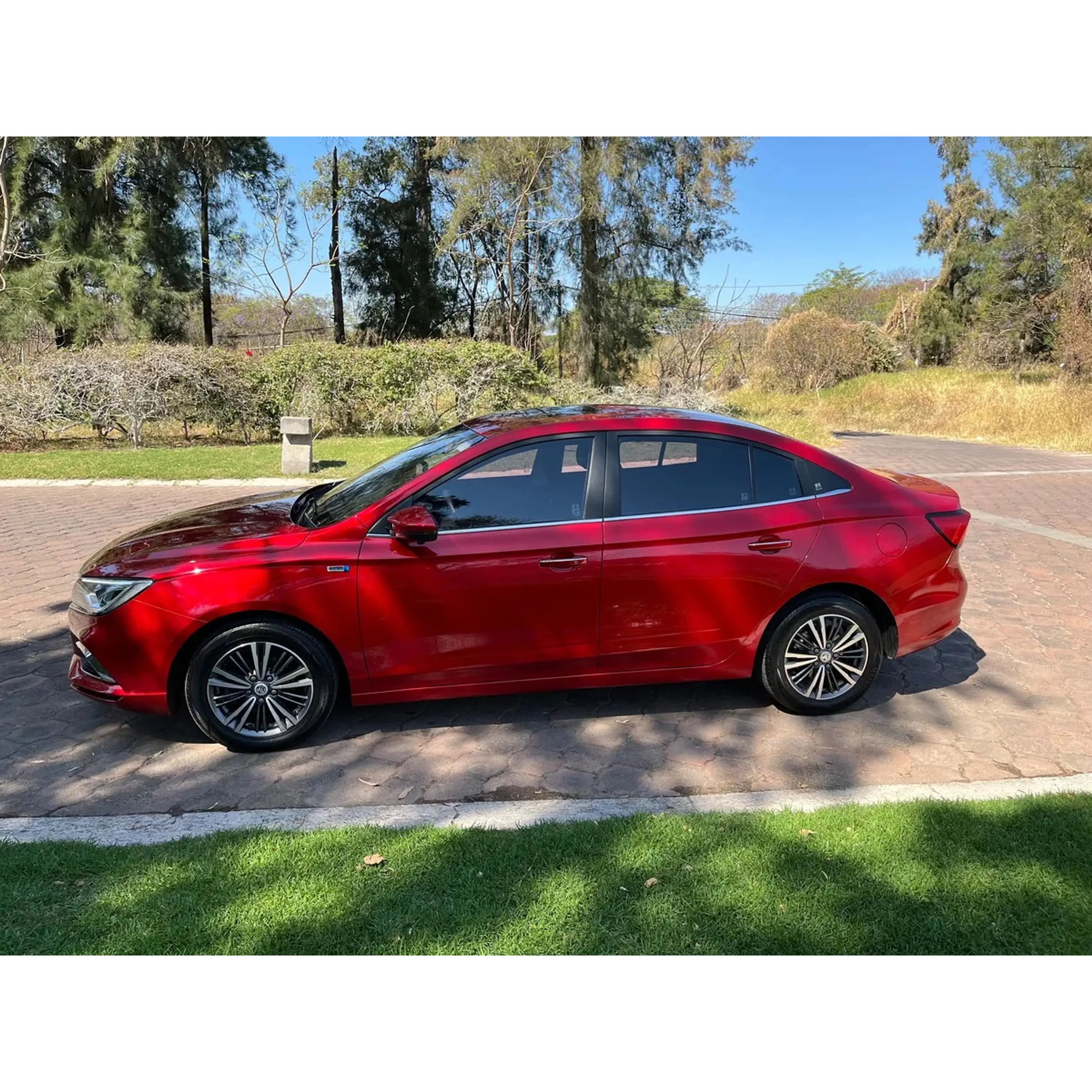 MG 5 1.5 ELEGANCE CVT 2024 6