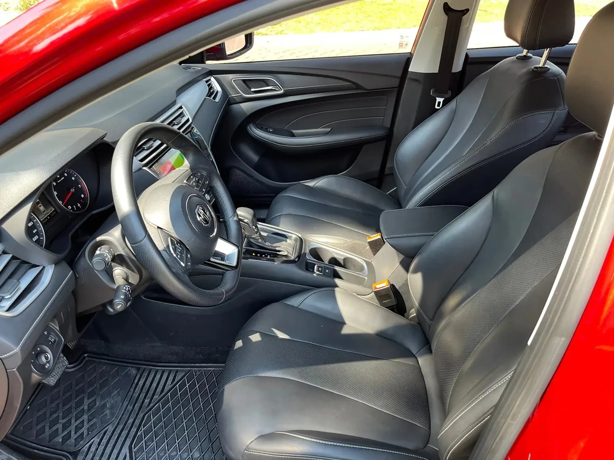 MG 5 1.5 ELEGANCE CVT 2024 10
