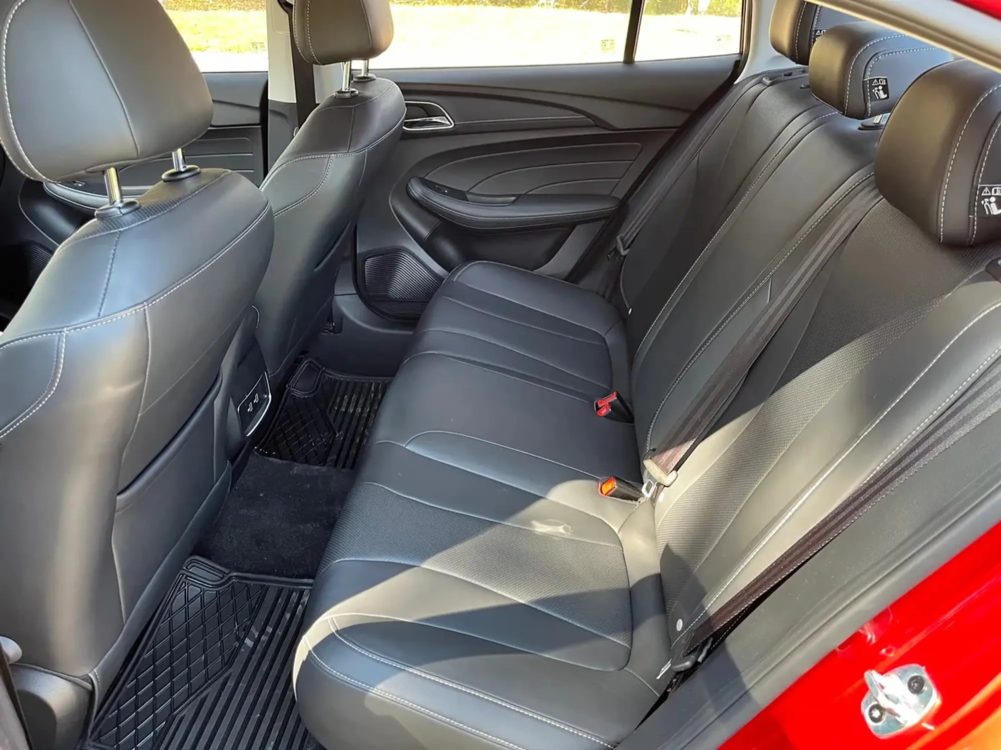 MG 5 1.5 ELEGANCE CVT 2024 11