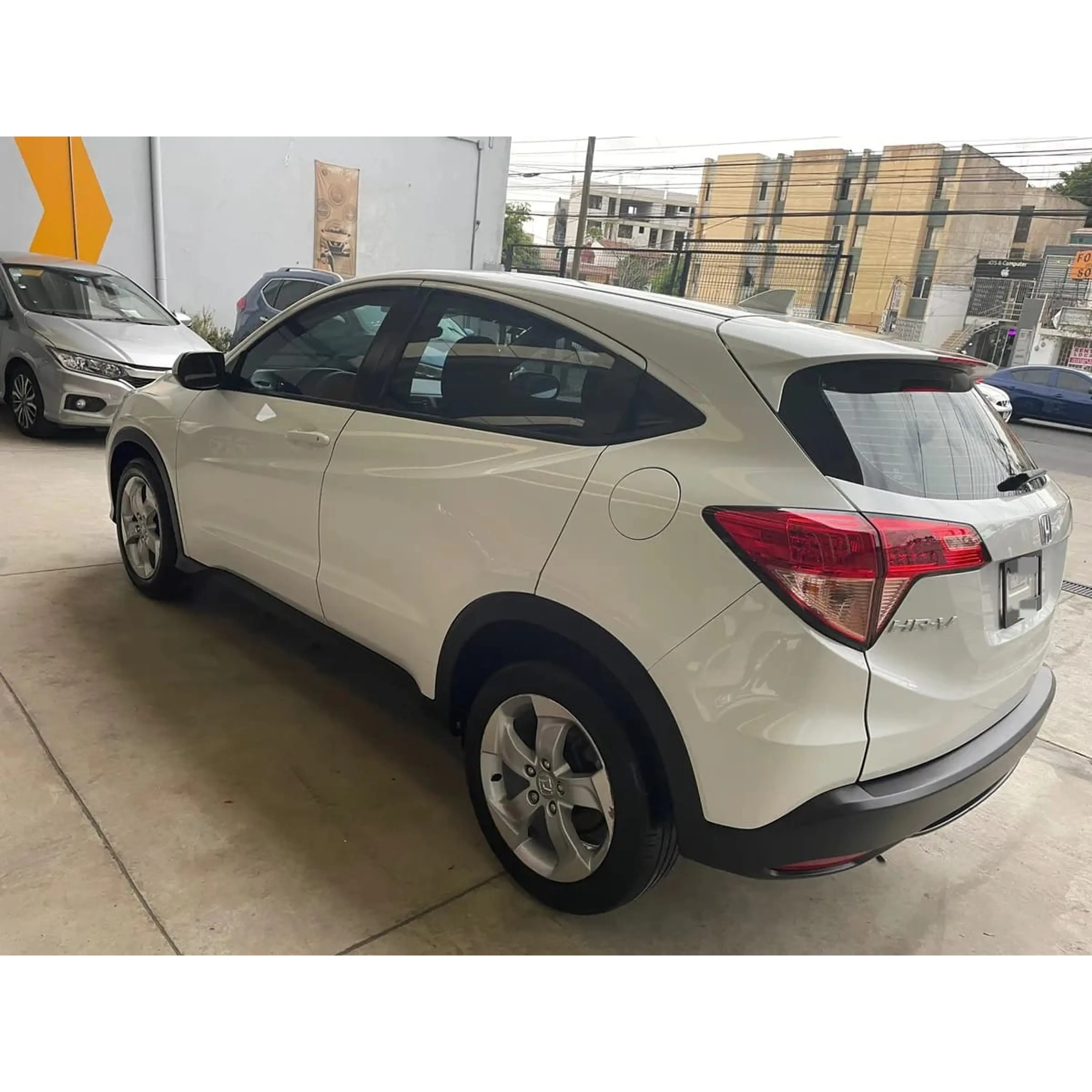 HONDA HR–V 1.8 UNIQ AT 2016 5