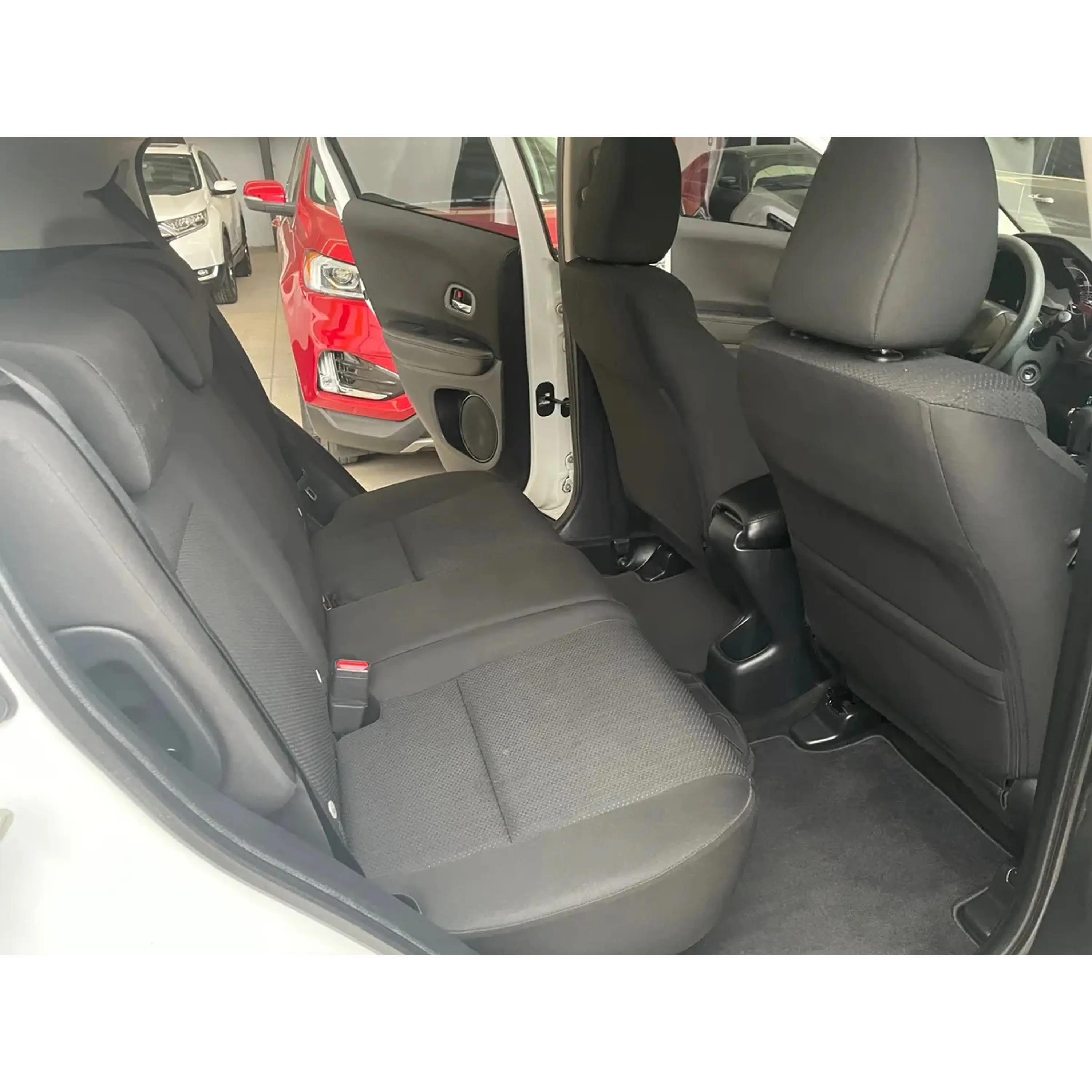 HONDA HR–V 1.8 UNIQ AT 2016 8