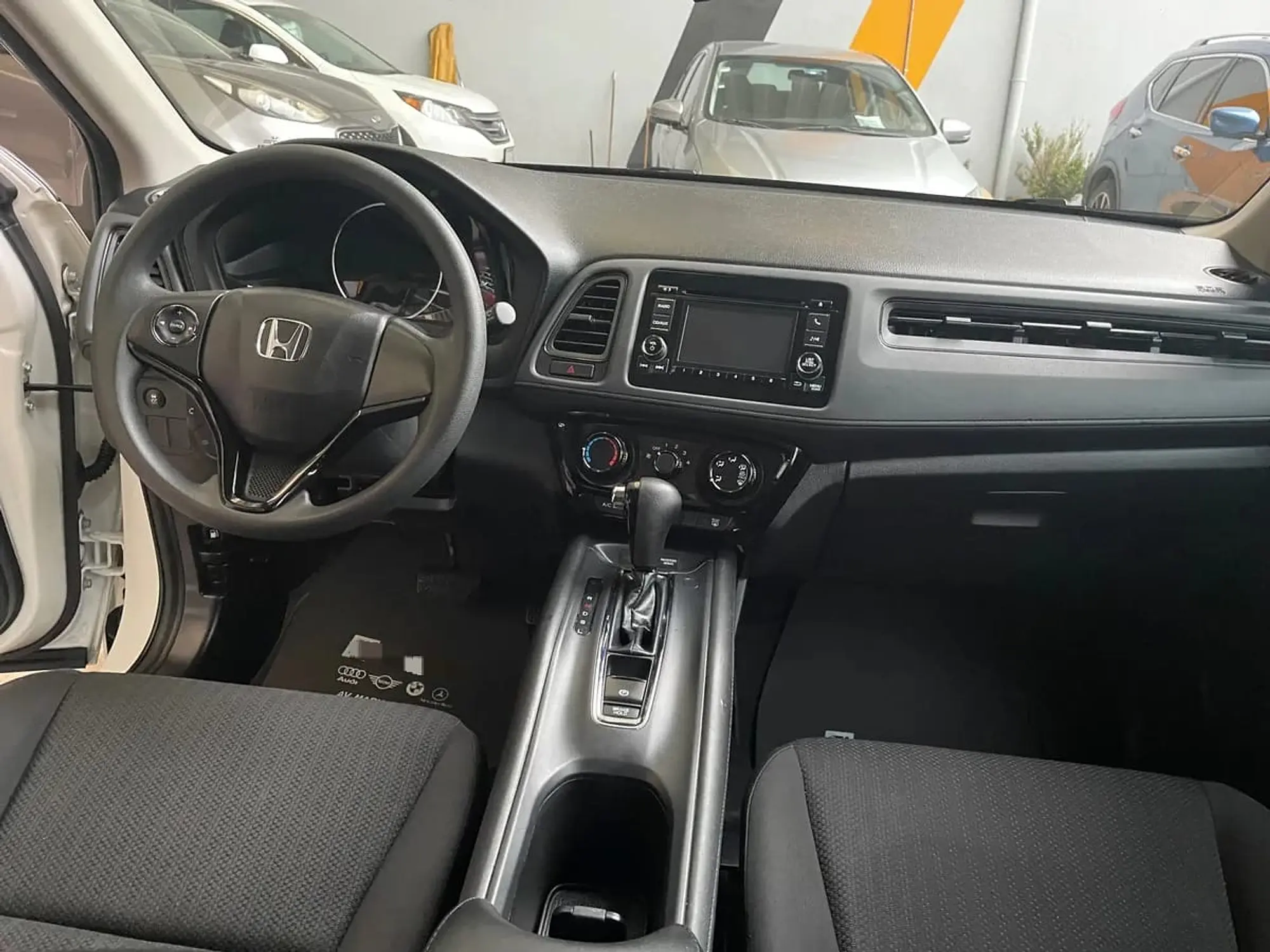 HONDA HR–V 1.8 UNIQ AT 2016 7