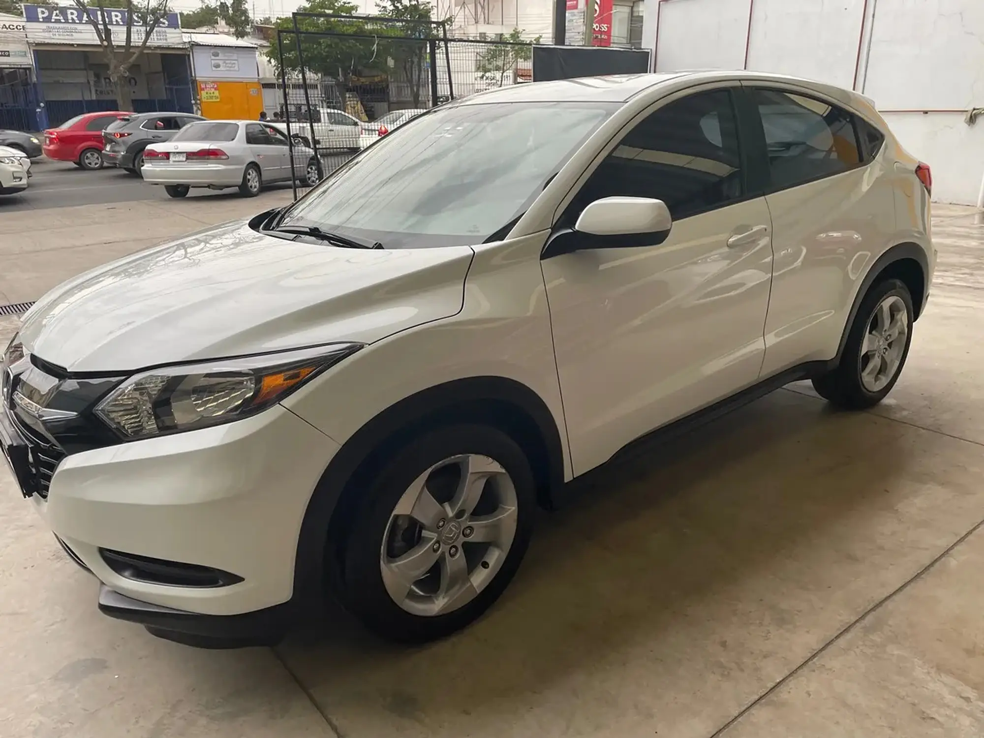 HONDA HR–V 1.8 UNIQ AT 2016 6