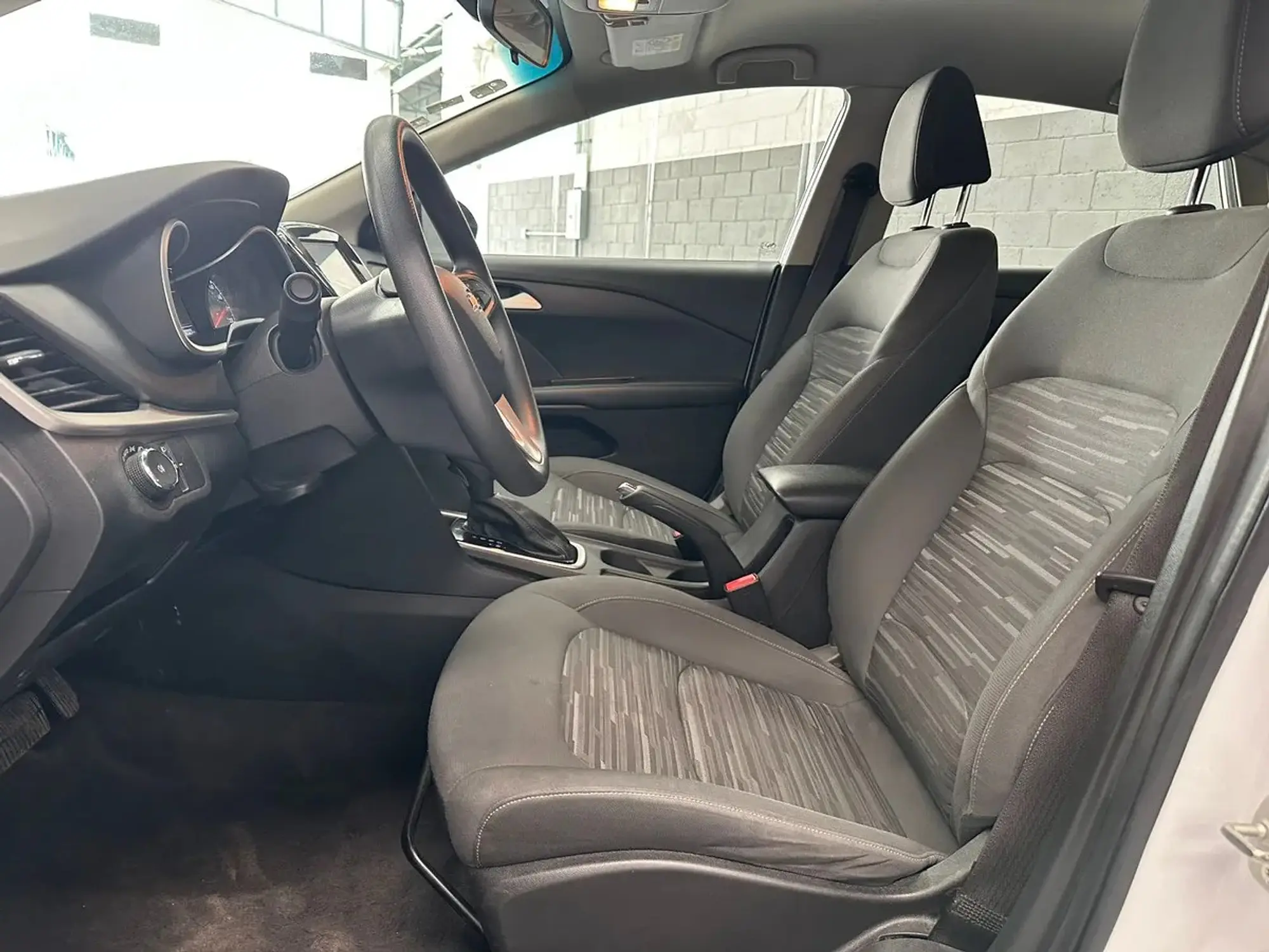 CHEVROLET CAVALIER 1.3 LS AT 2022 8