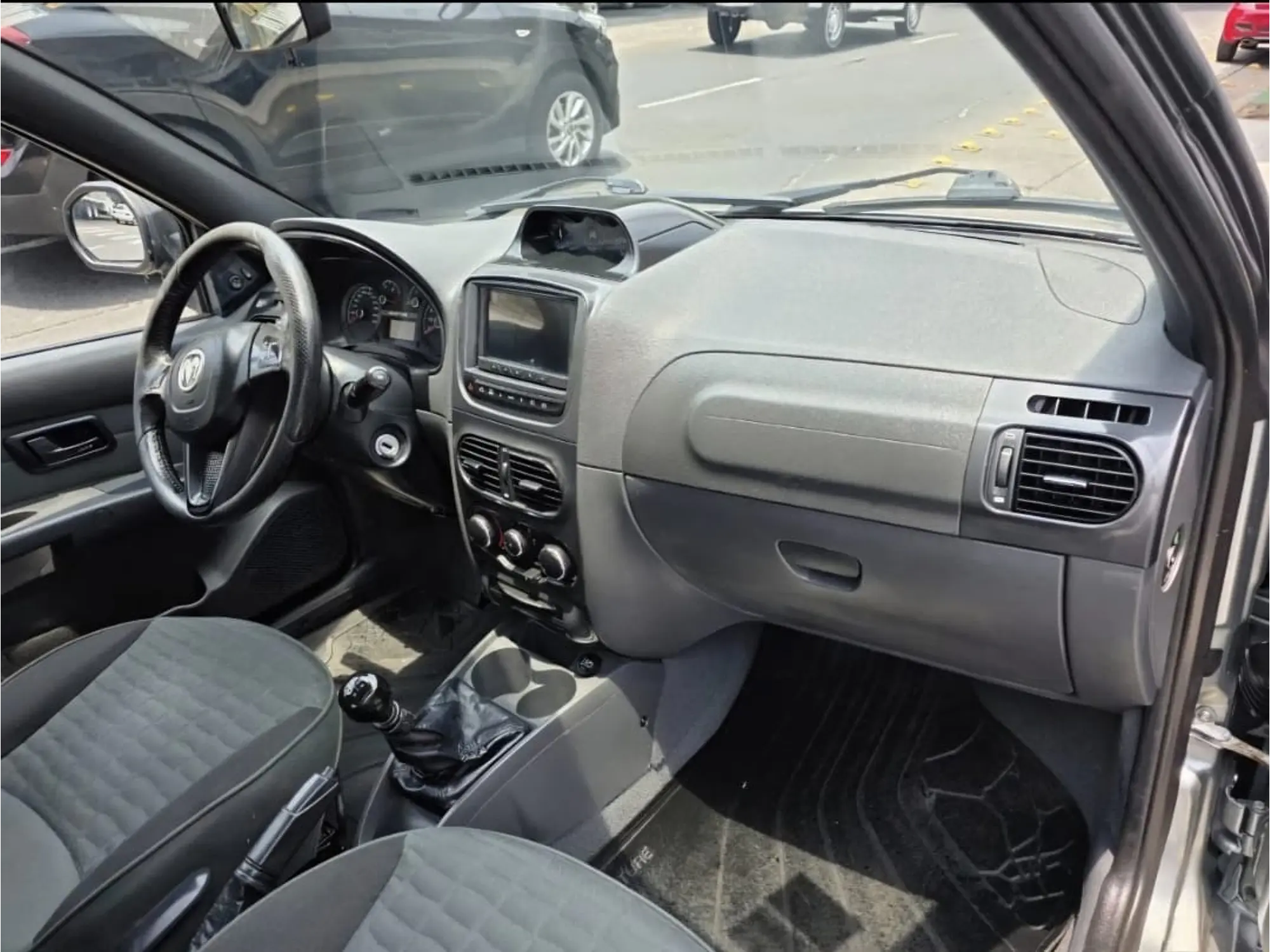 RAM 700 1.6 CLUB CAB ADVENTURE MT 2019 8