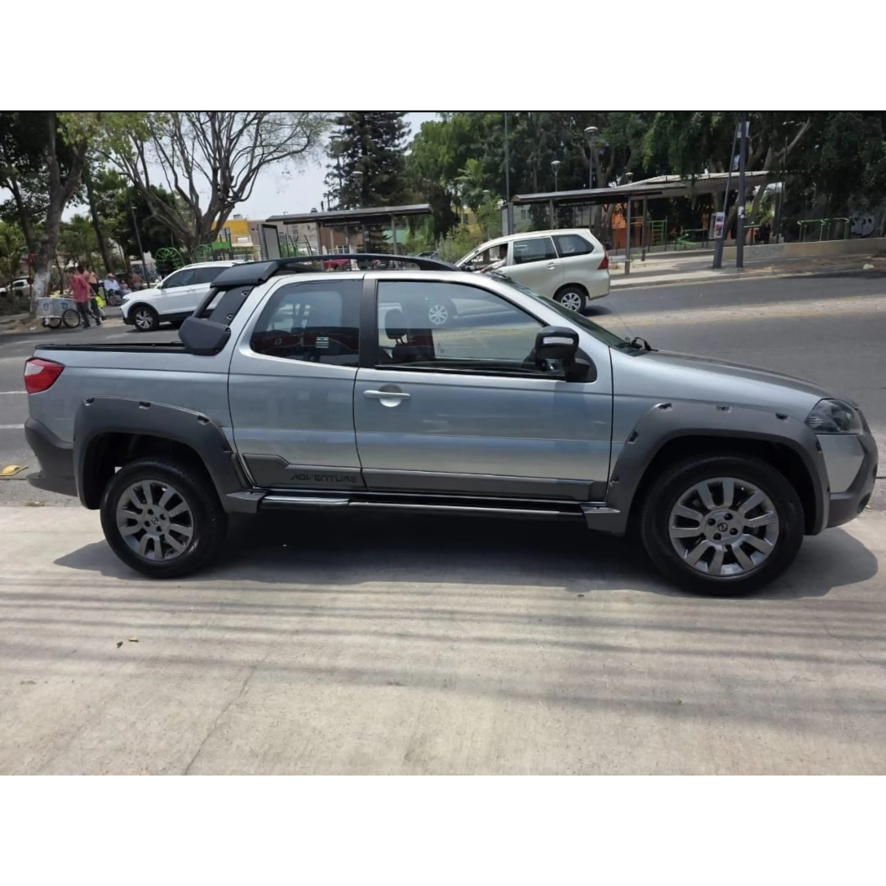 RAM 700 1.6 CLUB CAB ADVENTURE MT 2019 7