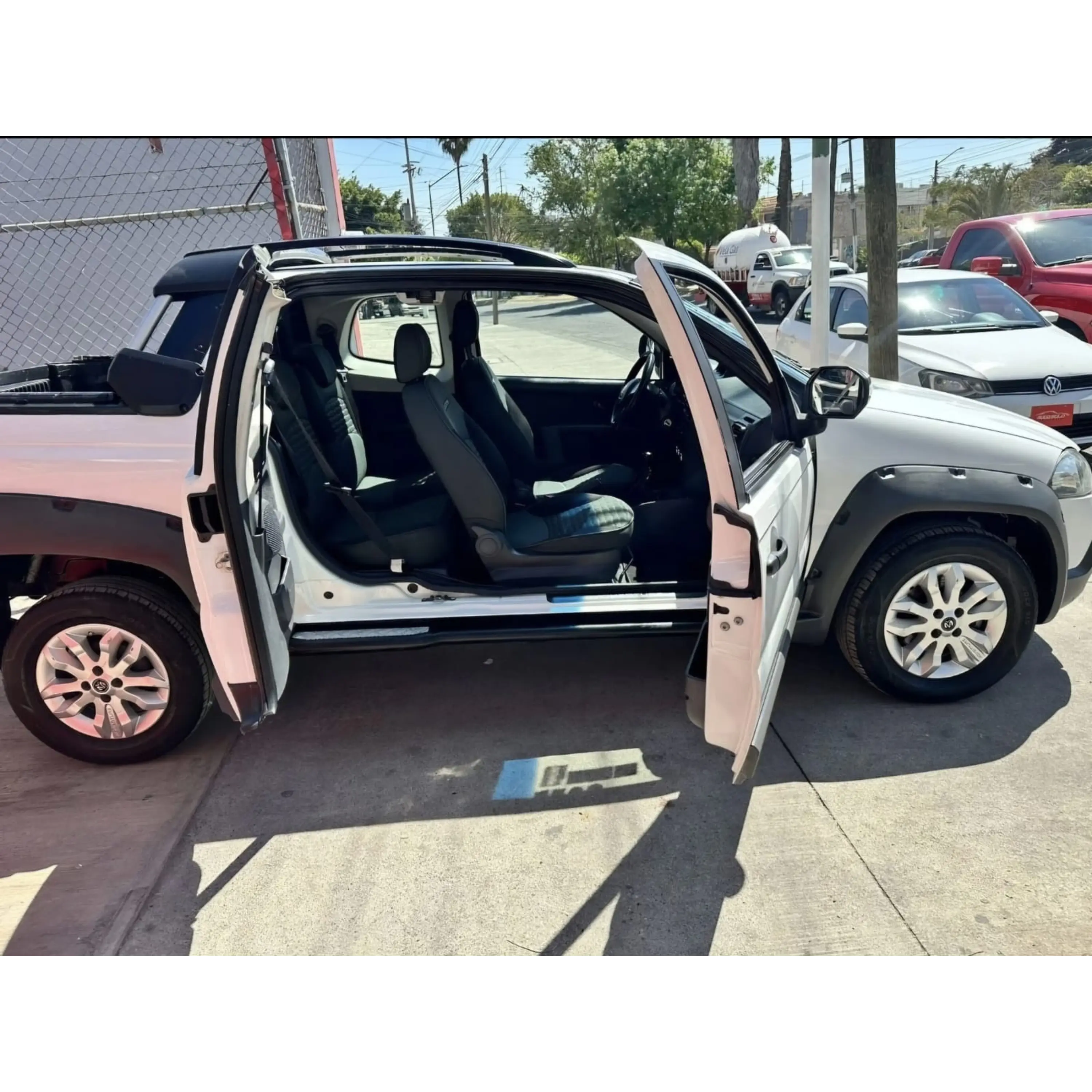 RAM 700 1.6 CLUB CAB ADVENTURE MT 2016 5