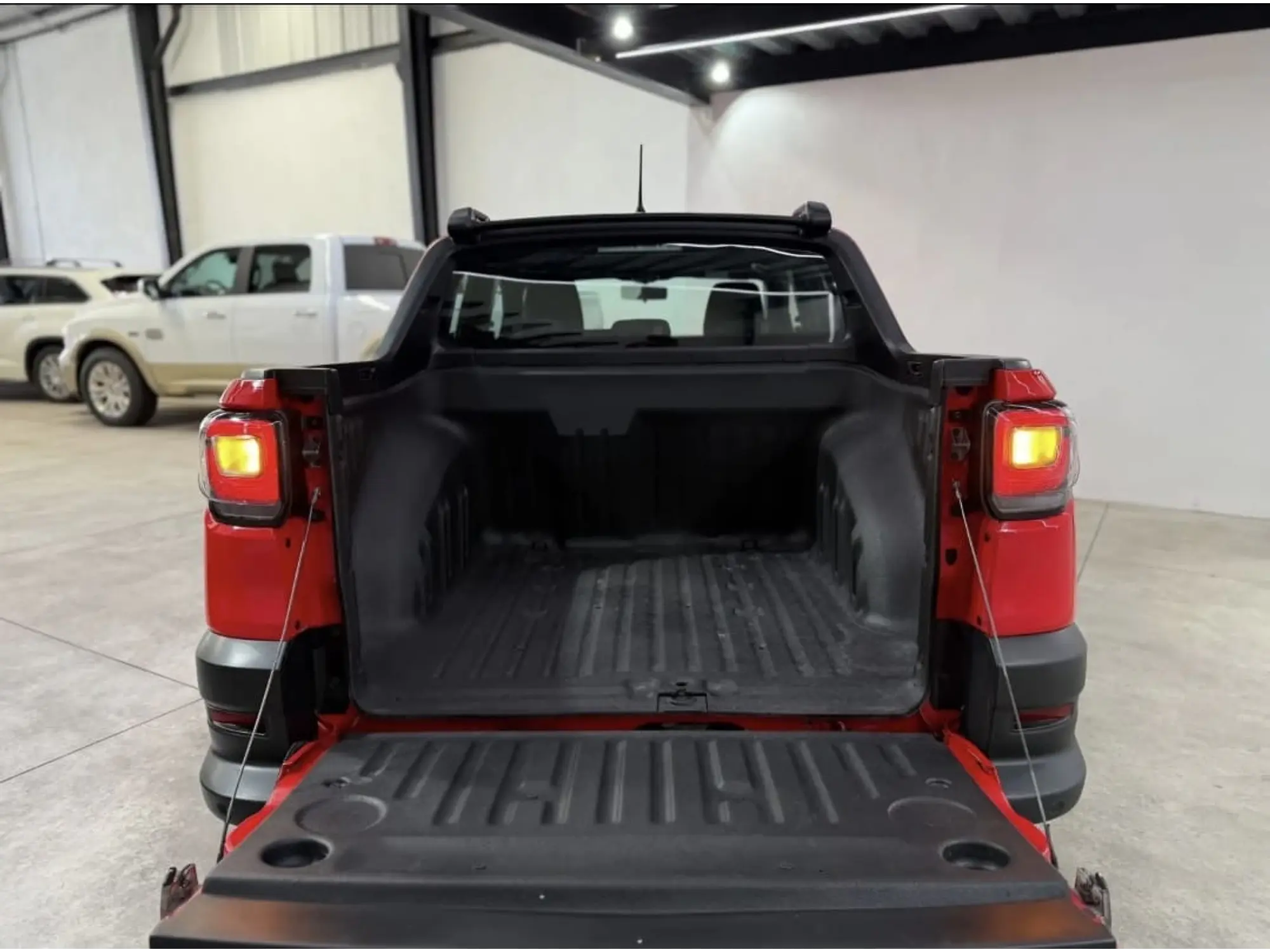 RAM 700 1.6 CLUB CAB ADVENTURE MT 2021 8