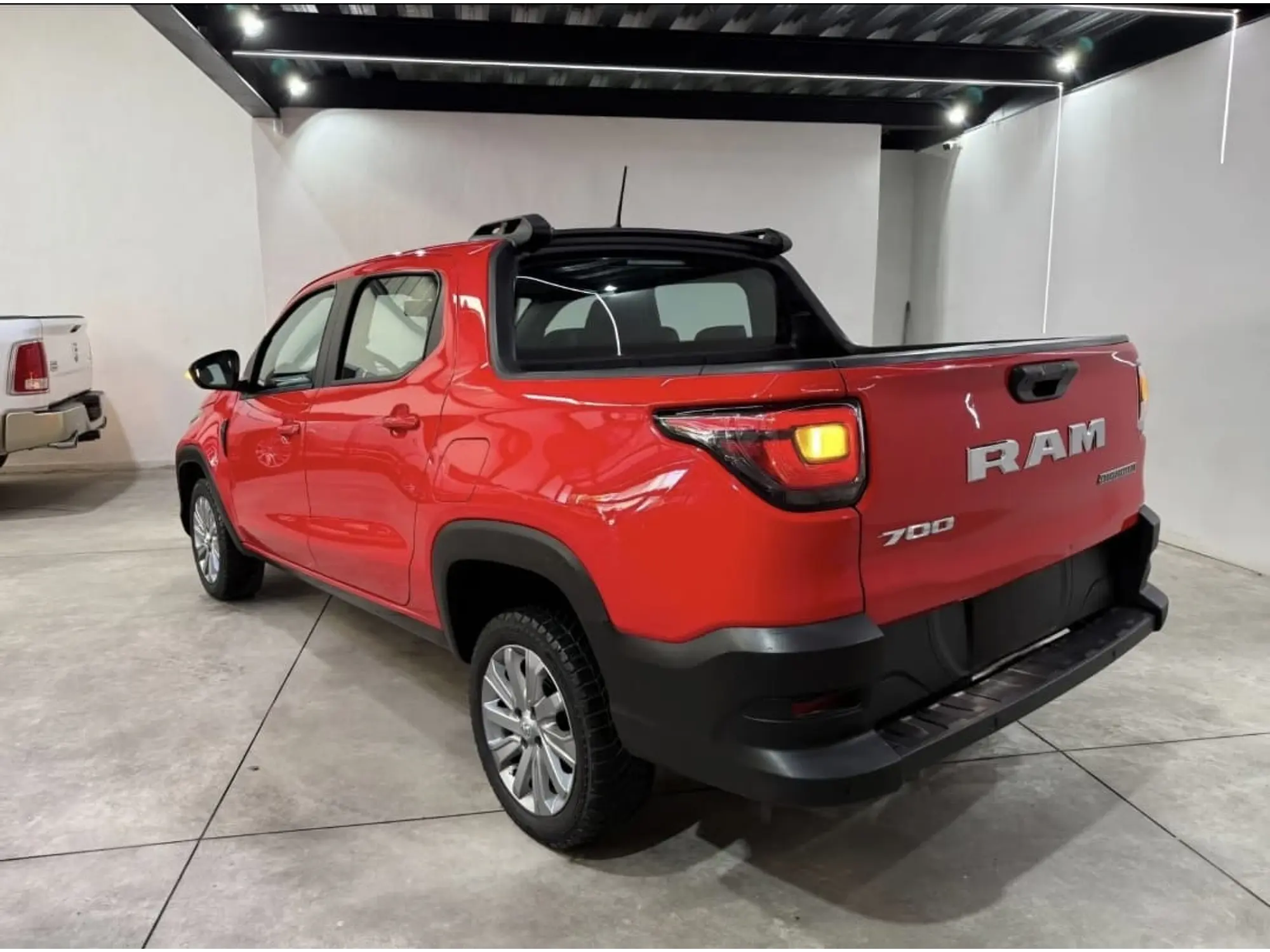 RAM 700 1.6 CLUB CAB ADVENTURE MT 2021 9