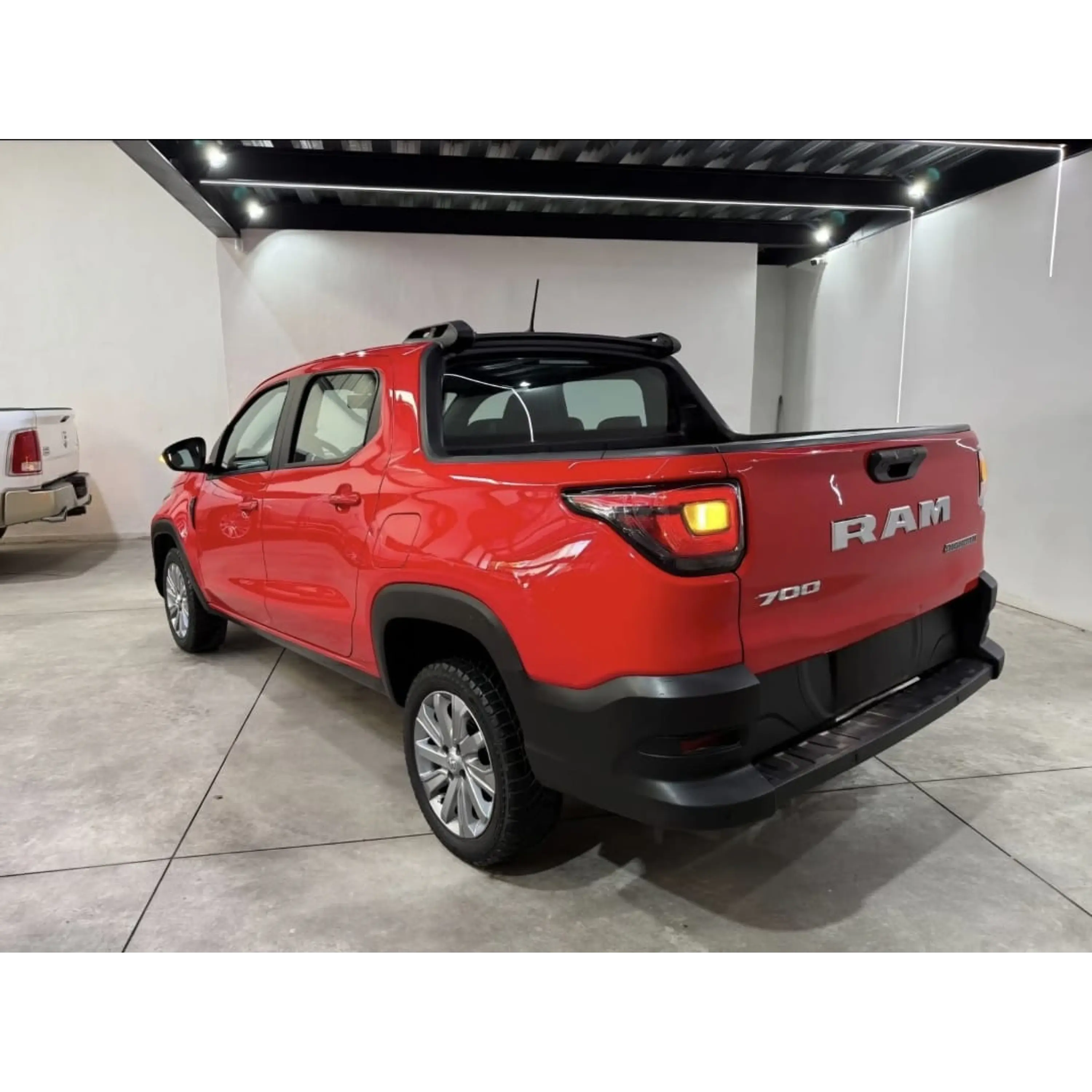 RAM 700 1.6 CLUB CAB ADVENTURE MT 2021 9