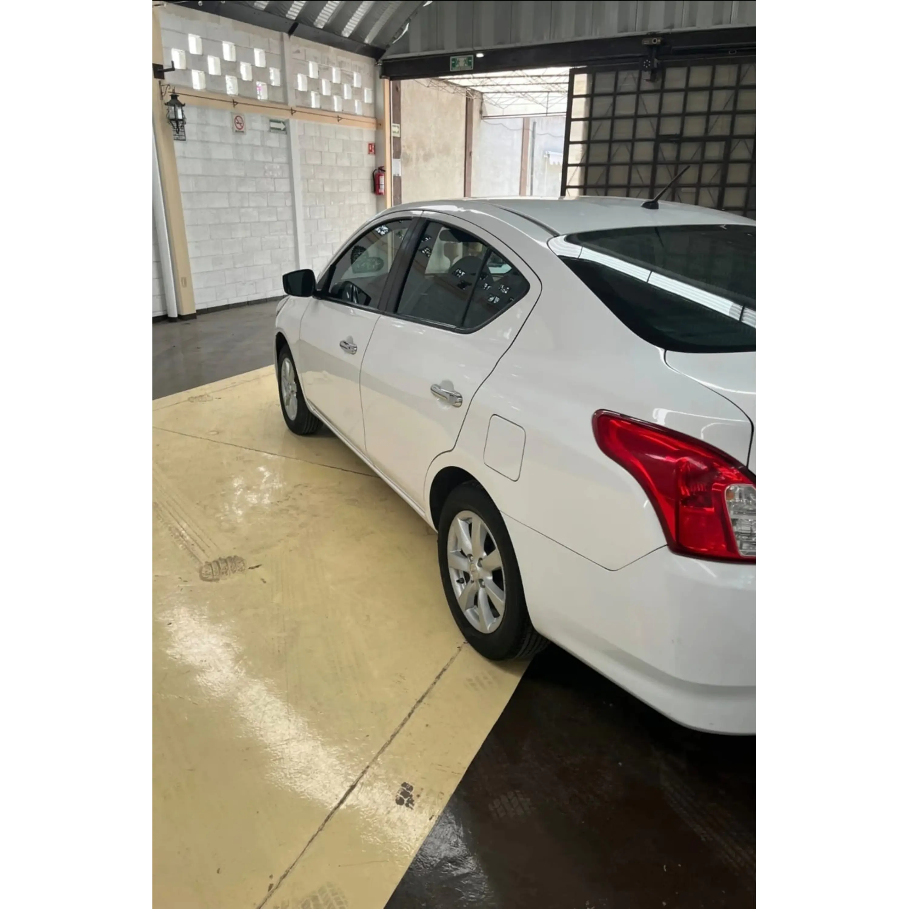 NISSAN VERSA 1.6 SENSE AT 2018 4