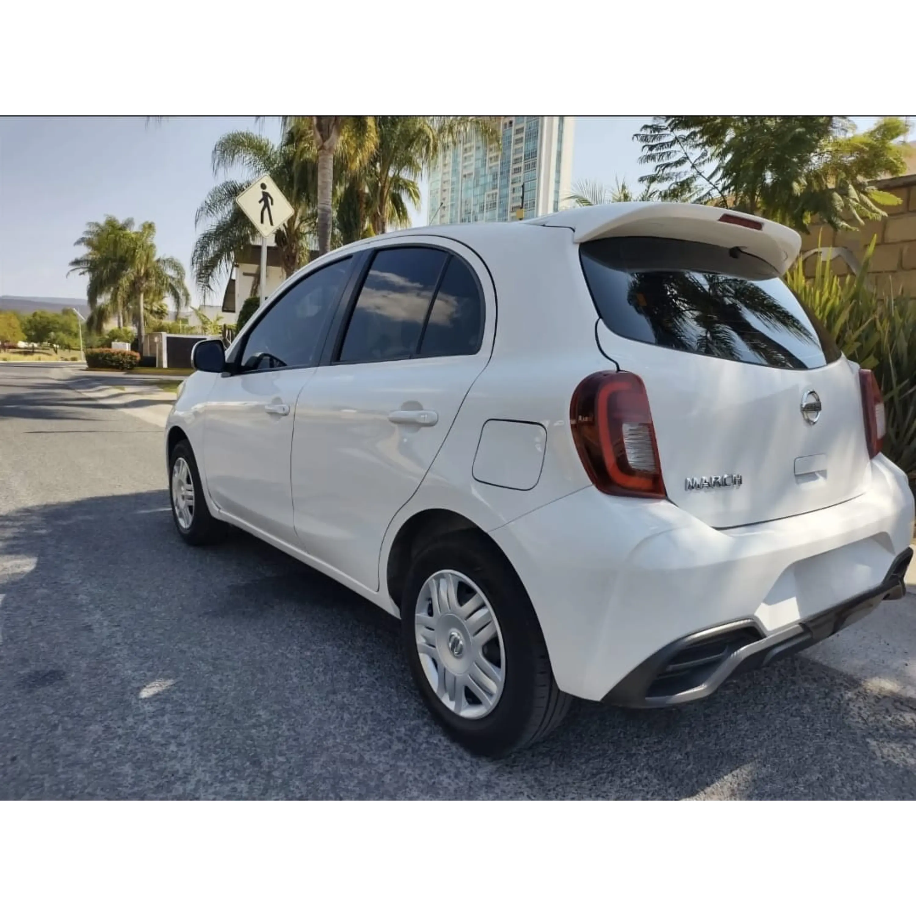 NISSAN MARCH 1.6 SENSE MT 2021 3