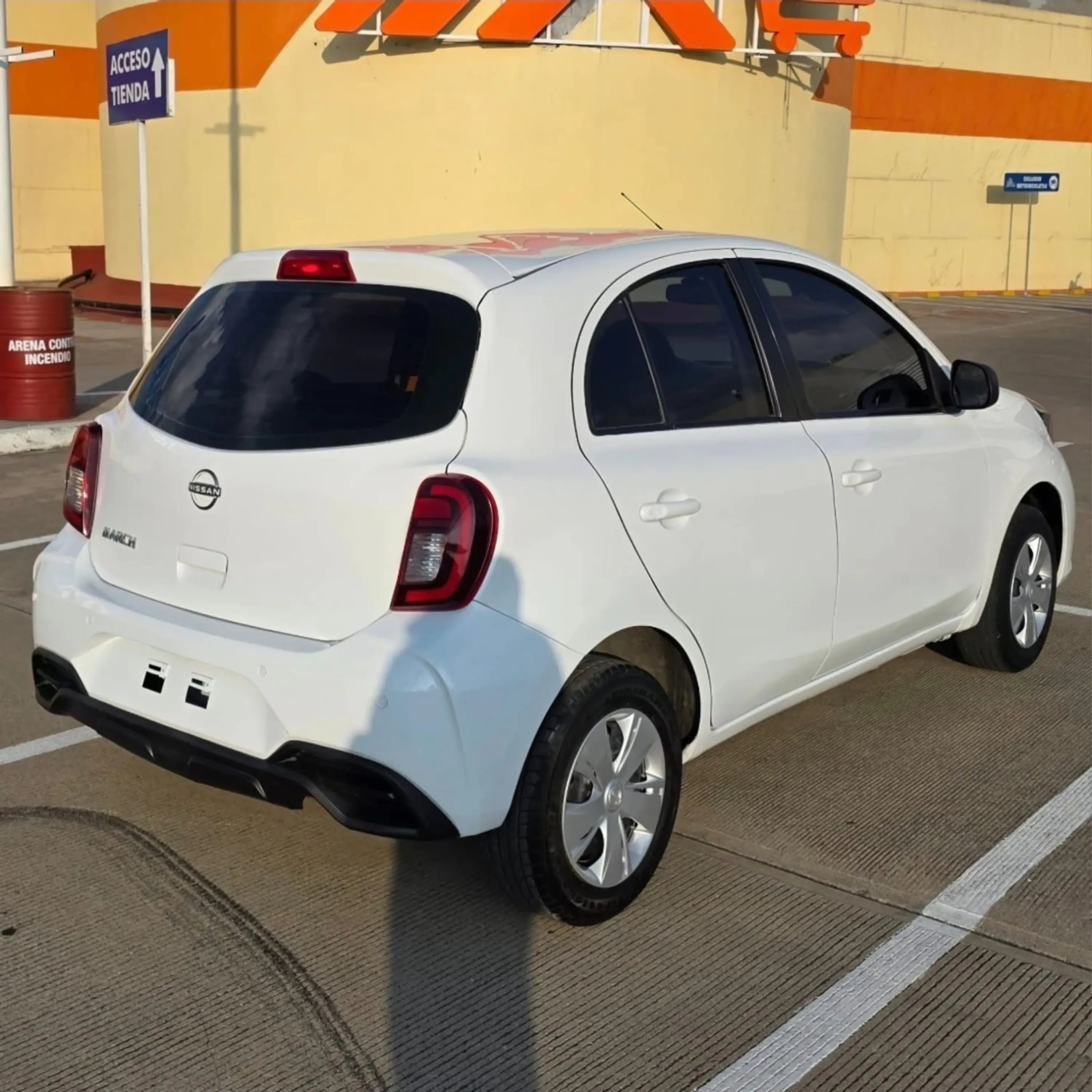 NISSAN MARCH 1.6 SENSE MT 2022 7
