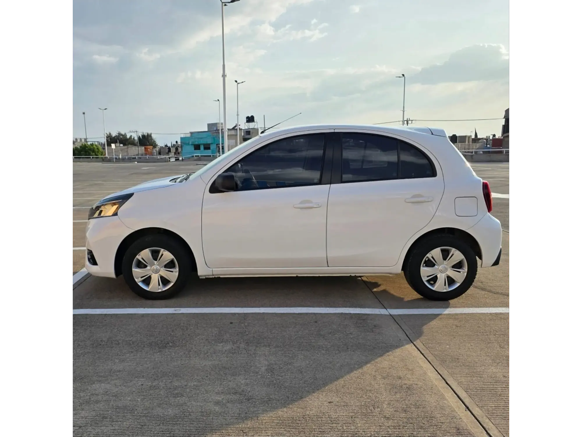 NISSAN MARCH 1.6 SENSE MT 2022 4