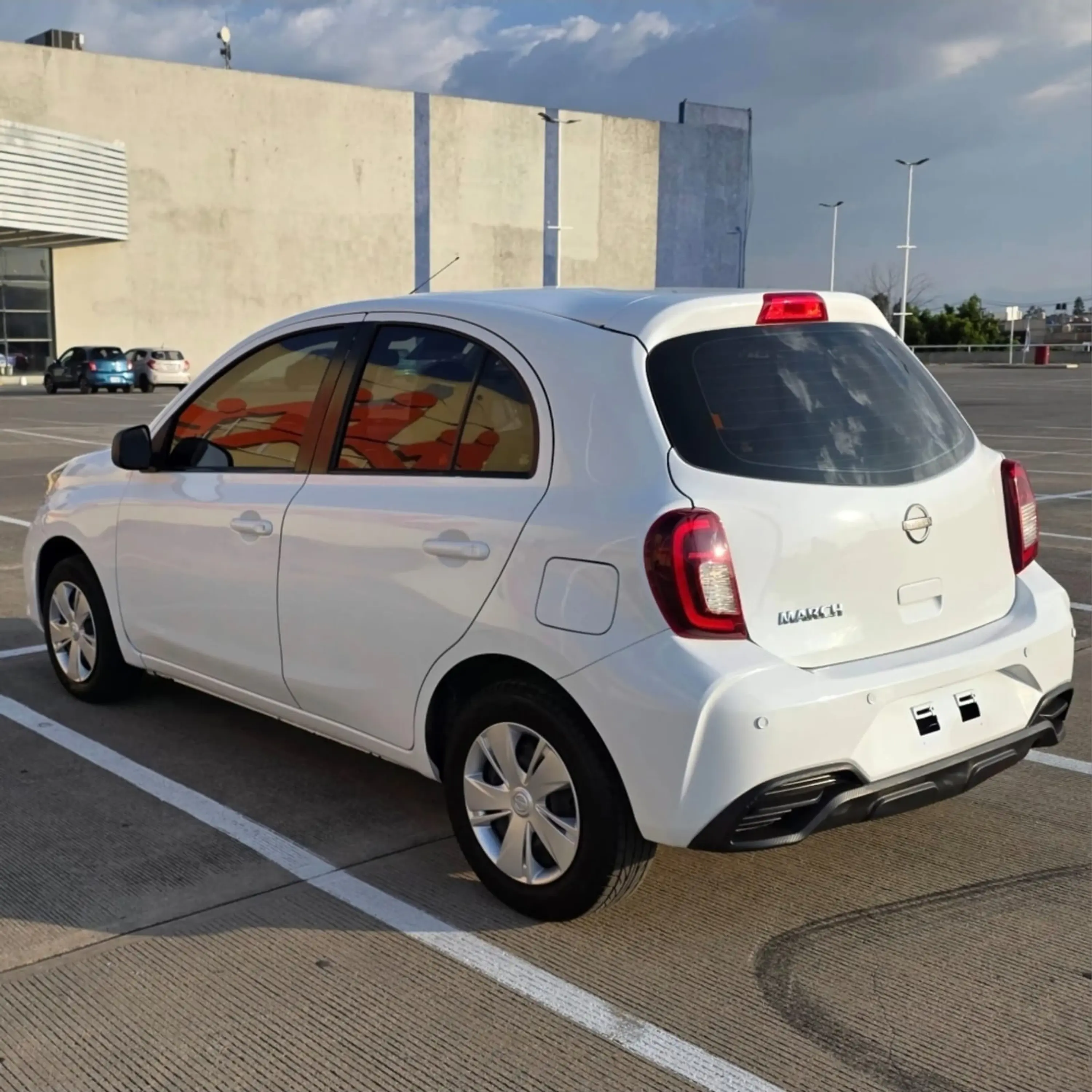NISSAN MARCH 1.6 SENSE MT 2022 5