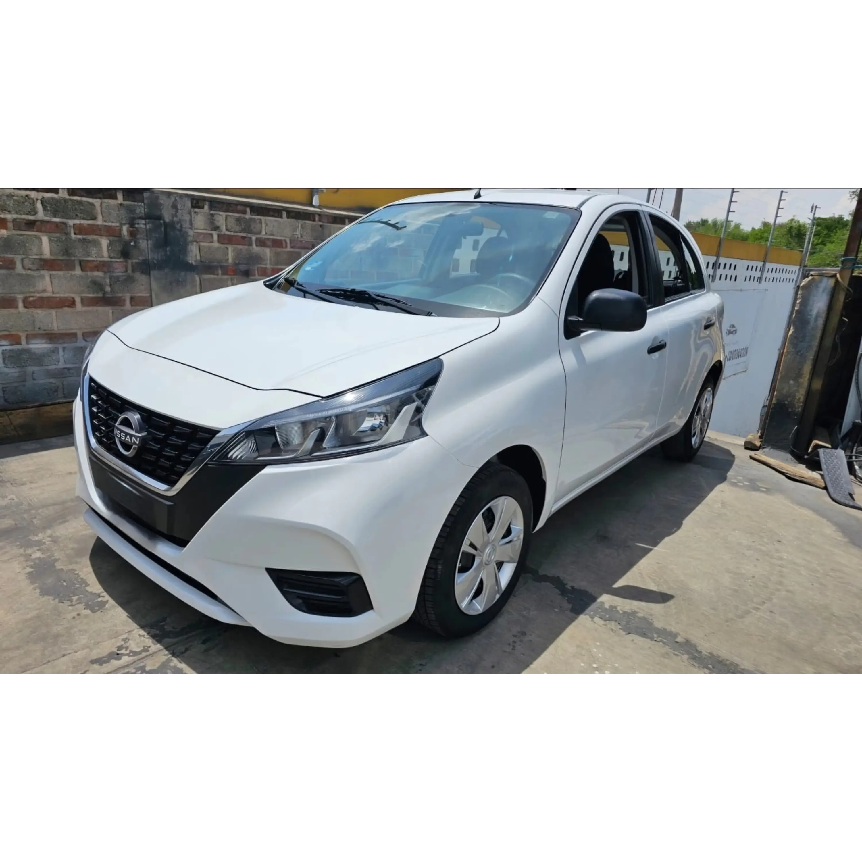 NISSA MARCH 1.6 SENSE MT 2024 3