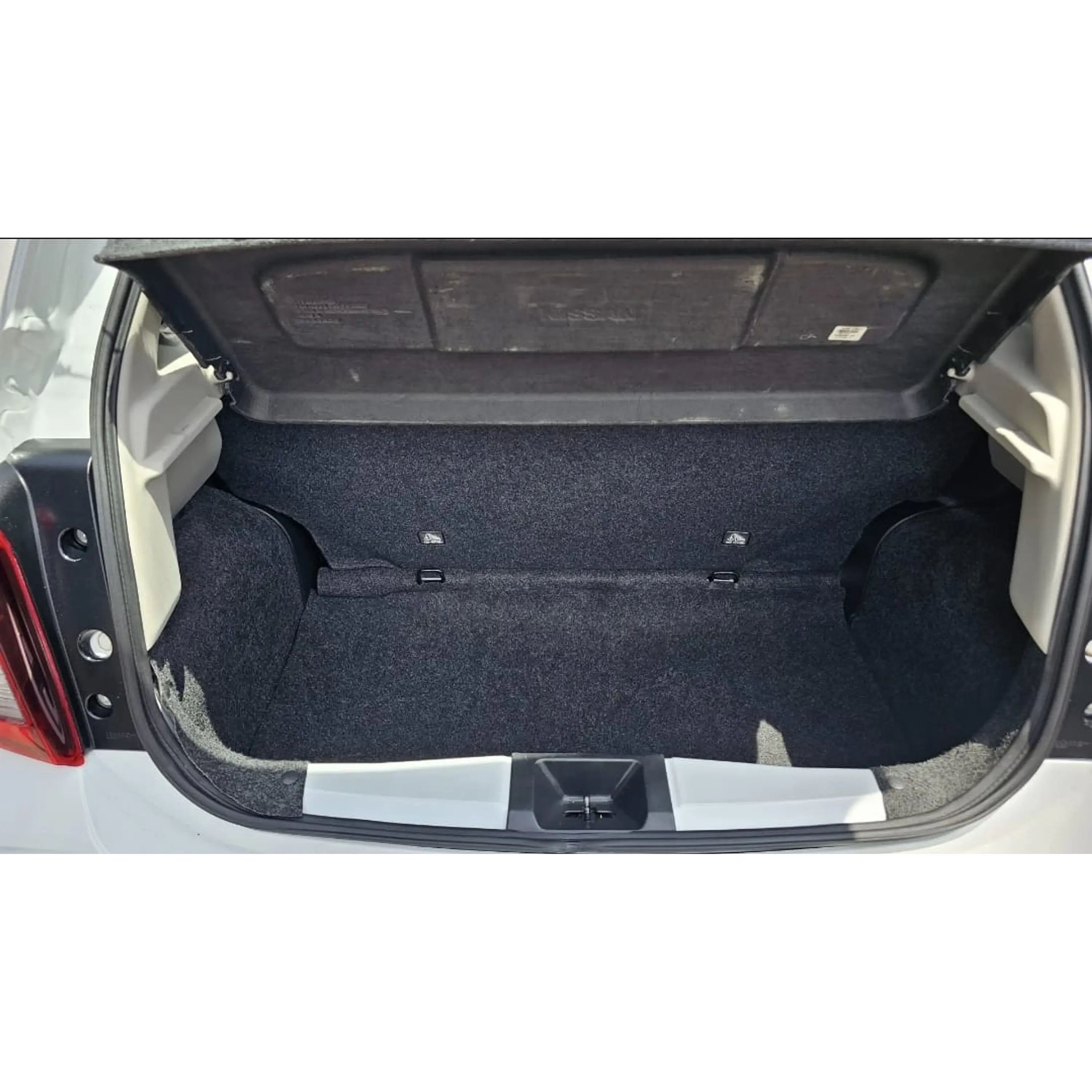 NISSA MARCH 1.6 SENSE MT 2024 13