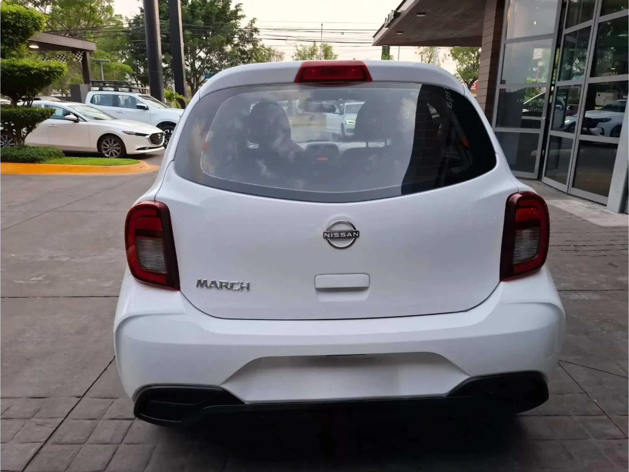 NISSAN MARCH 1.6 SENSE MT 2024 6