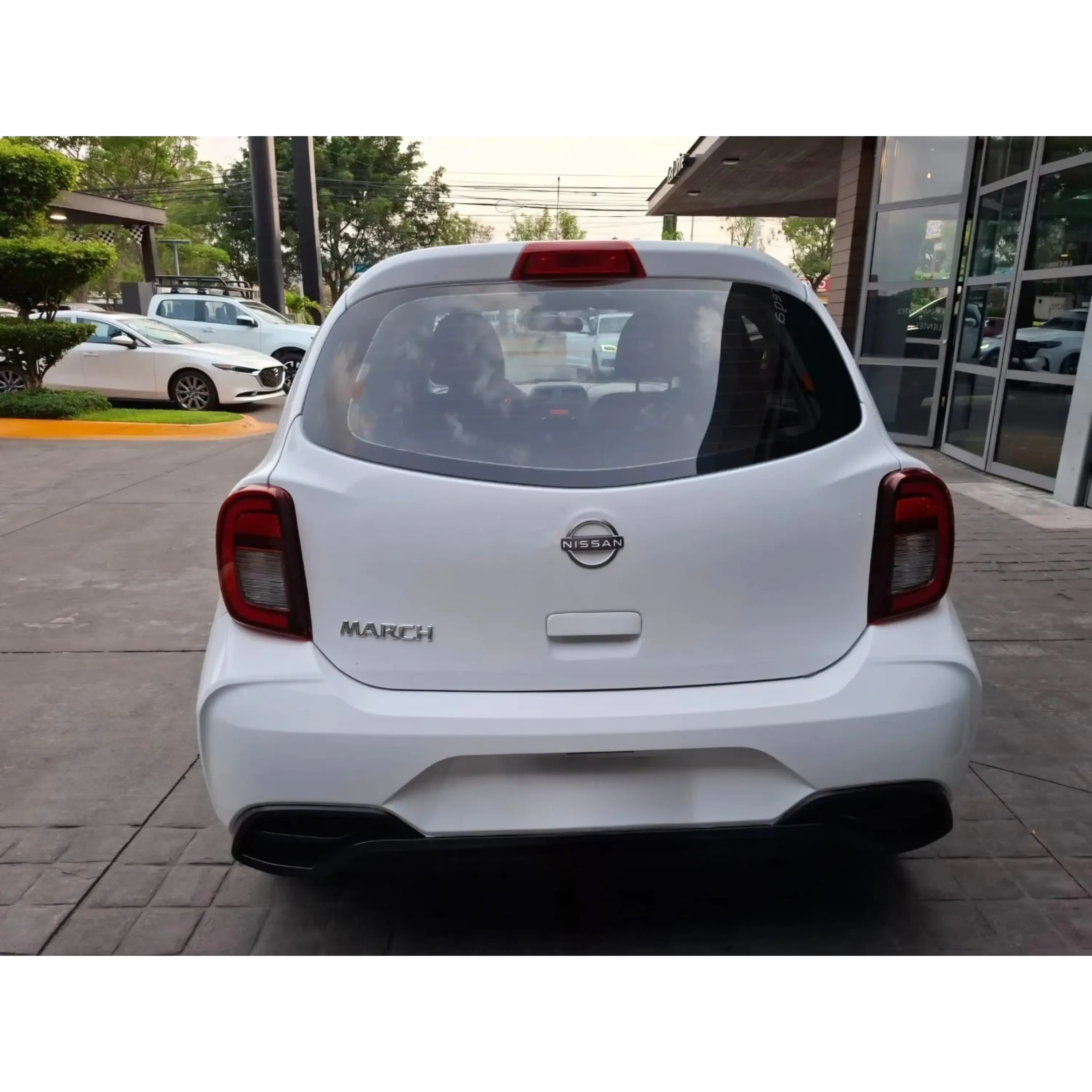 NISSAN MARCH 1.6 SENSE MT 2024 6