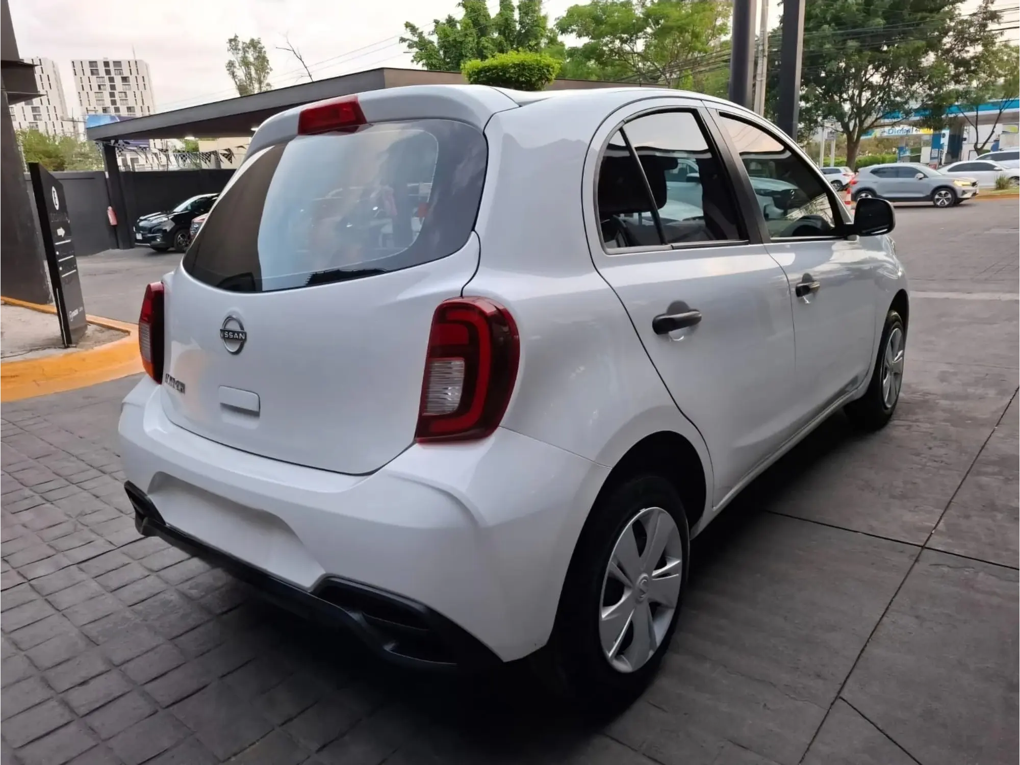 NISSAN MARCH 1.6 SENSE MT 2024 5