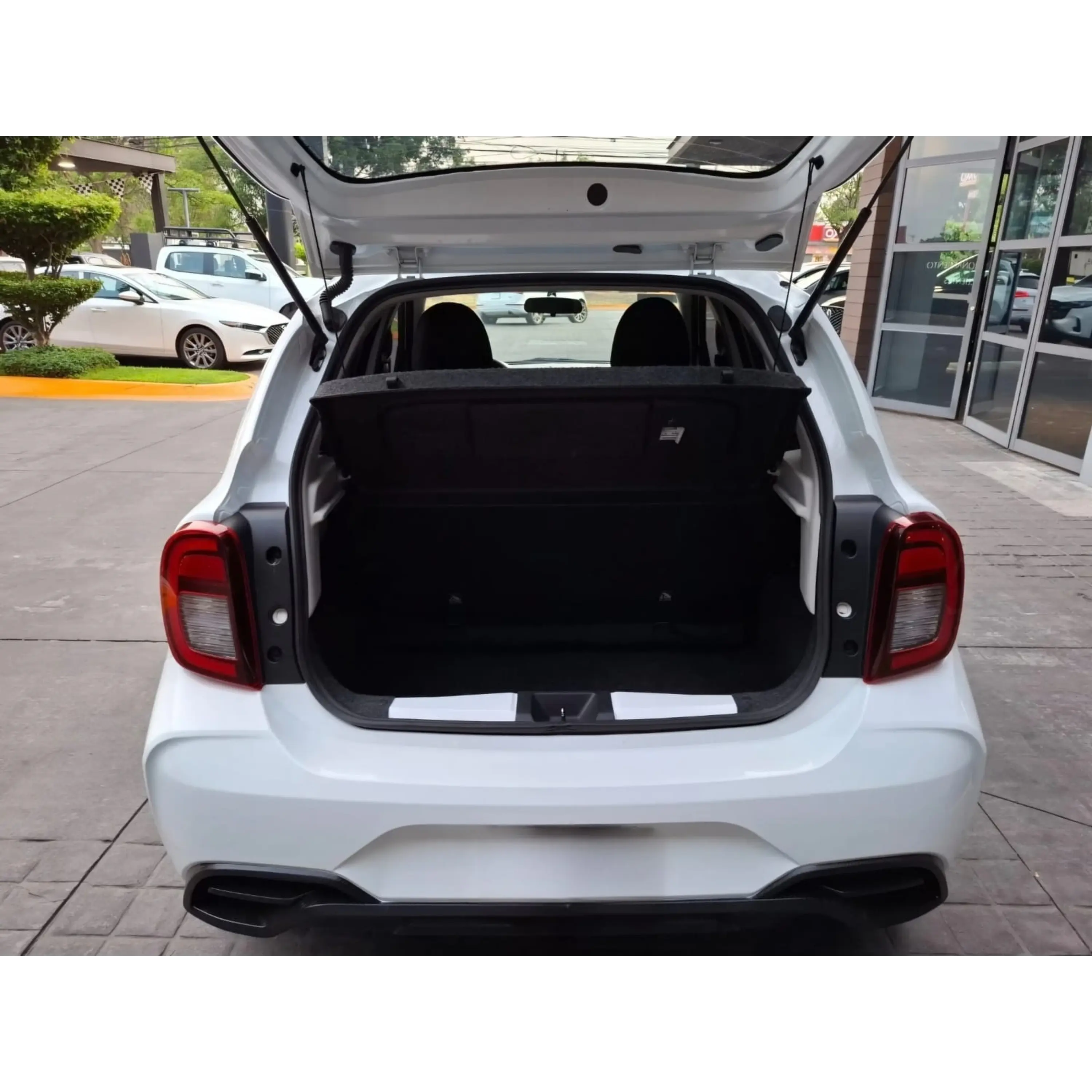 NISSAN MARCH 1.6 SENSE MT 2024 12