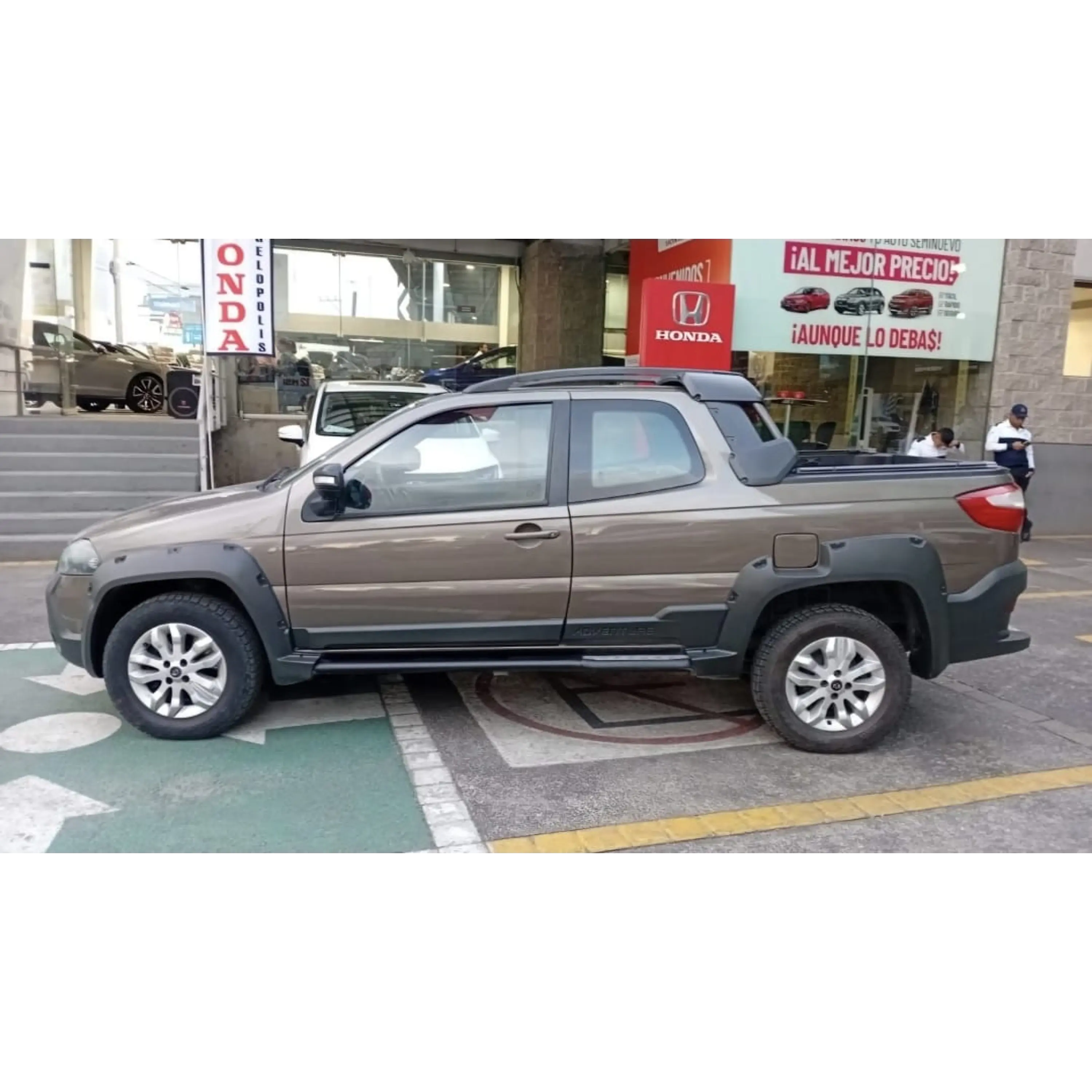 RAM 700 1.6 CLUB CAB ADVENTURE MT 2017 6