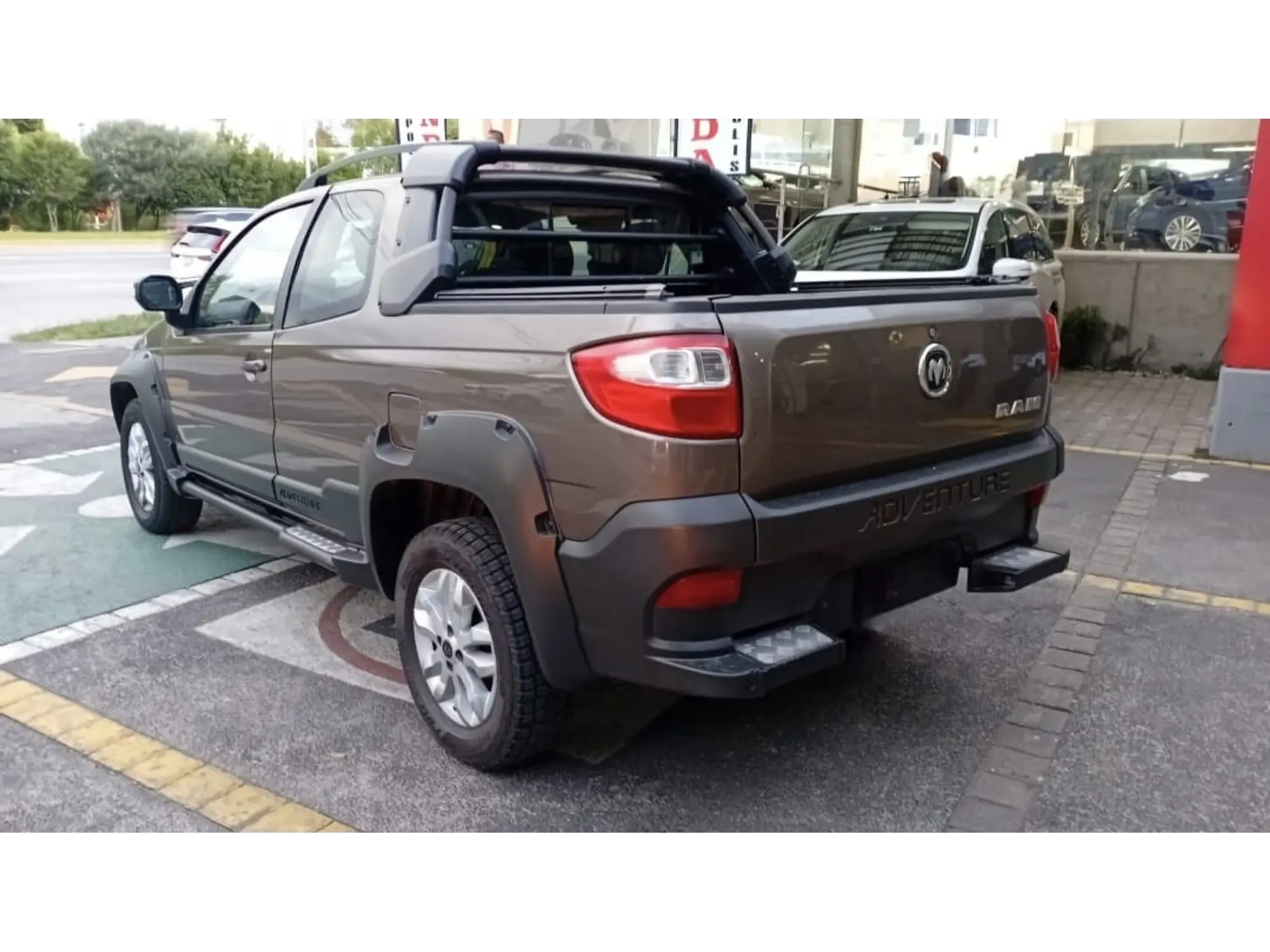 RAM 700 1.6 CLUB CAB ADVENTURE MT 2017 5